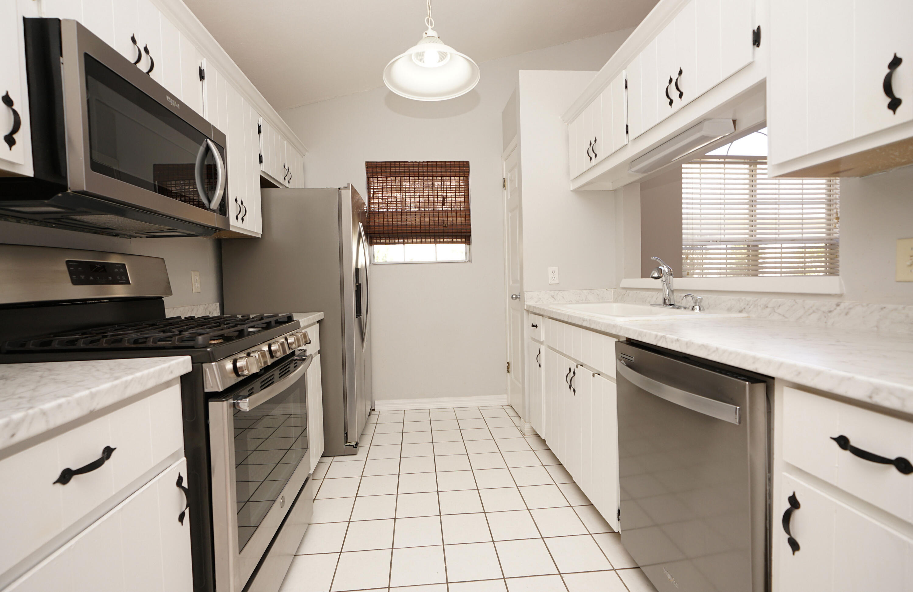 PARKWOOD AT BLUEWATER BAY - Residential Lease
