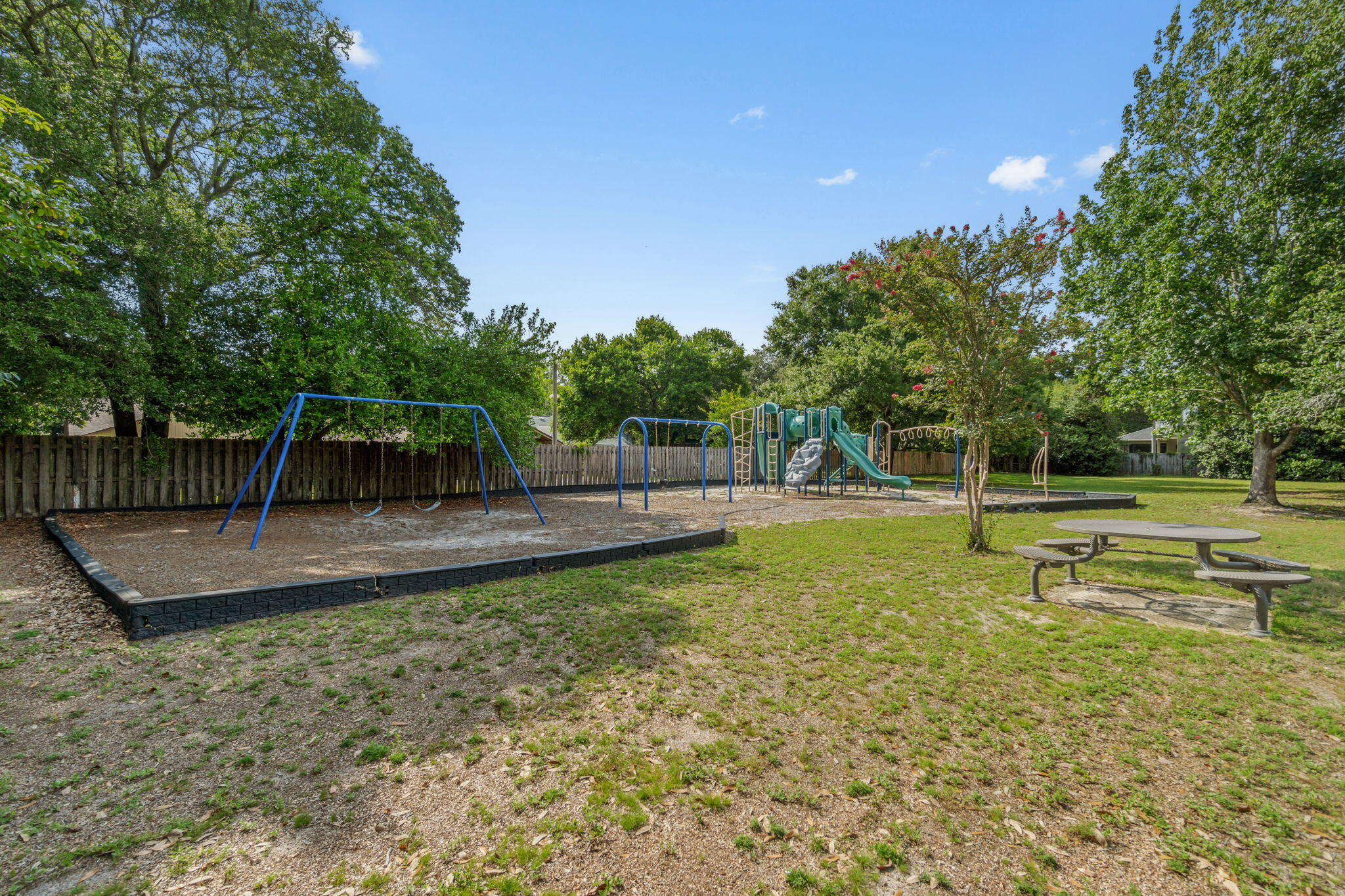 NATURES TRAIL - Residential