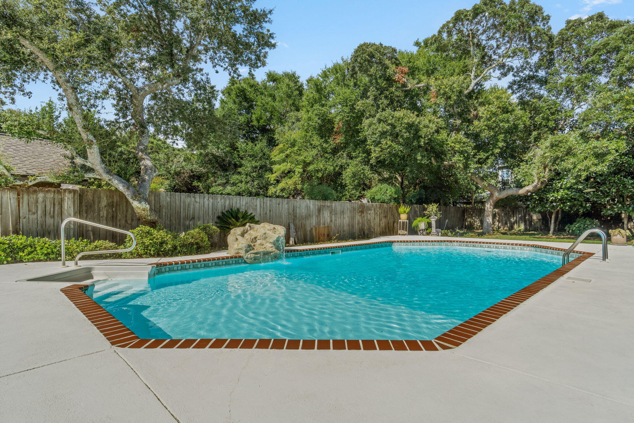 NATURES TRAIL - Residential