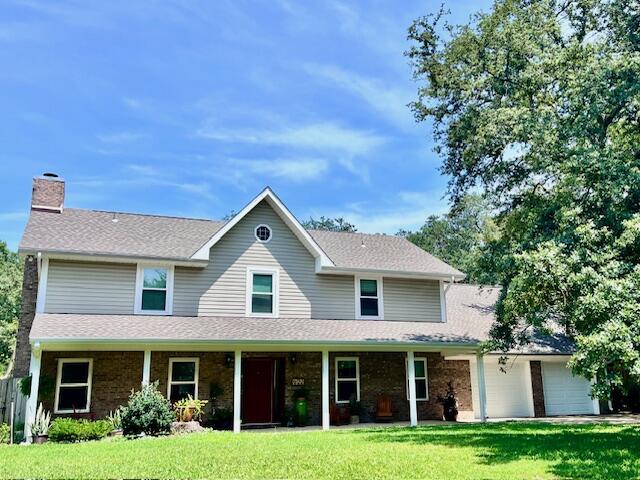 Located in the Heart of Fort Walton Beach!Spacious 4 bed, 3 bath home with over 3,000 SF, located in a top school district -- just minutes from the beach and both Hurlburt Field & Eglin AFB. This property features a large backyard with mature trees, an in-ground pool, and private gate access to a public park. Enjoy two covered porches, a 6-car driveway, and garage parking for up to 4 vehicles.Inside, all bedrooms are upstairs, including a primary suite with a bonus room and private stair access. Office and living areas are on the main floor. While the home needs renovation, it offers amazing potential in a prime location.