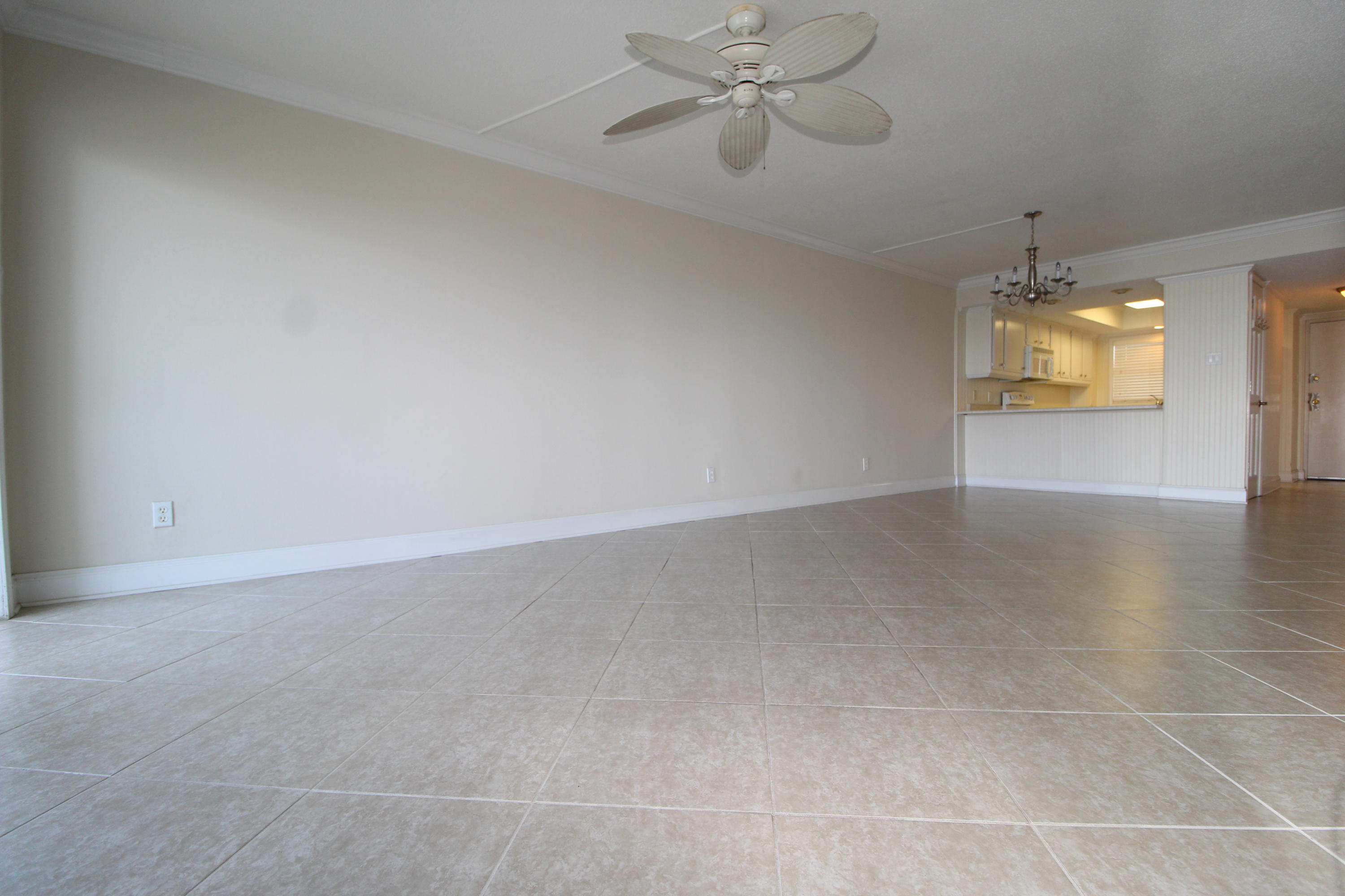 EL MATADOR CONDO - Residential