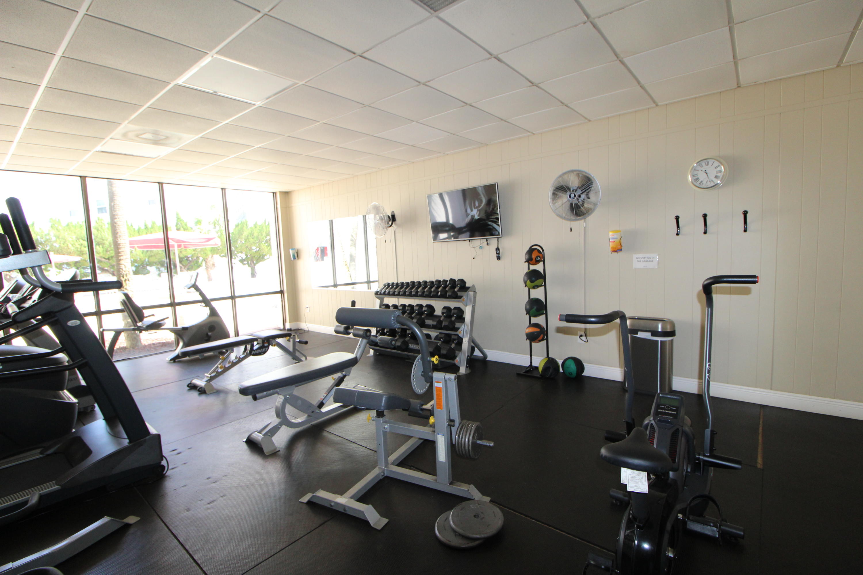 EL MATADOR CONDO - Residential