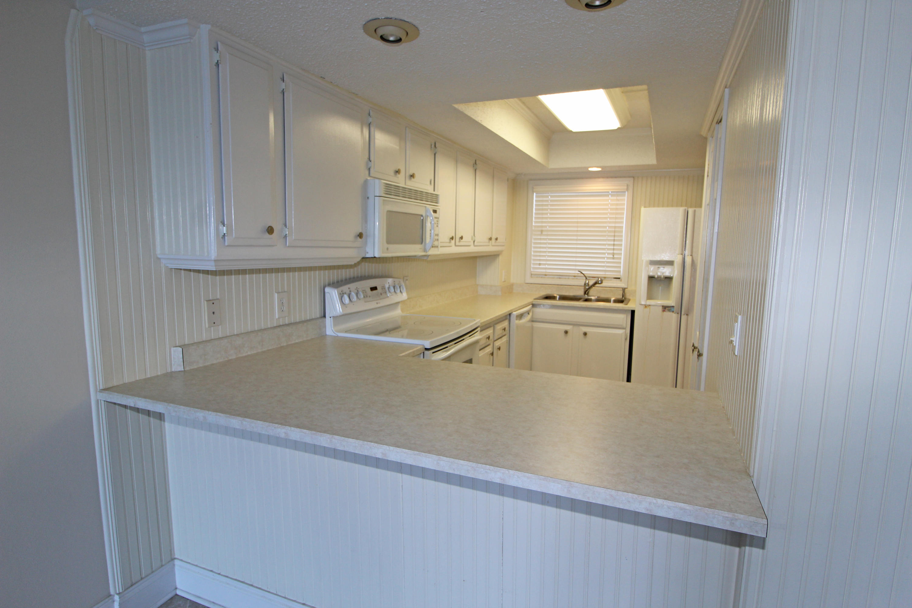 EL MATADOR CONDO - Residential