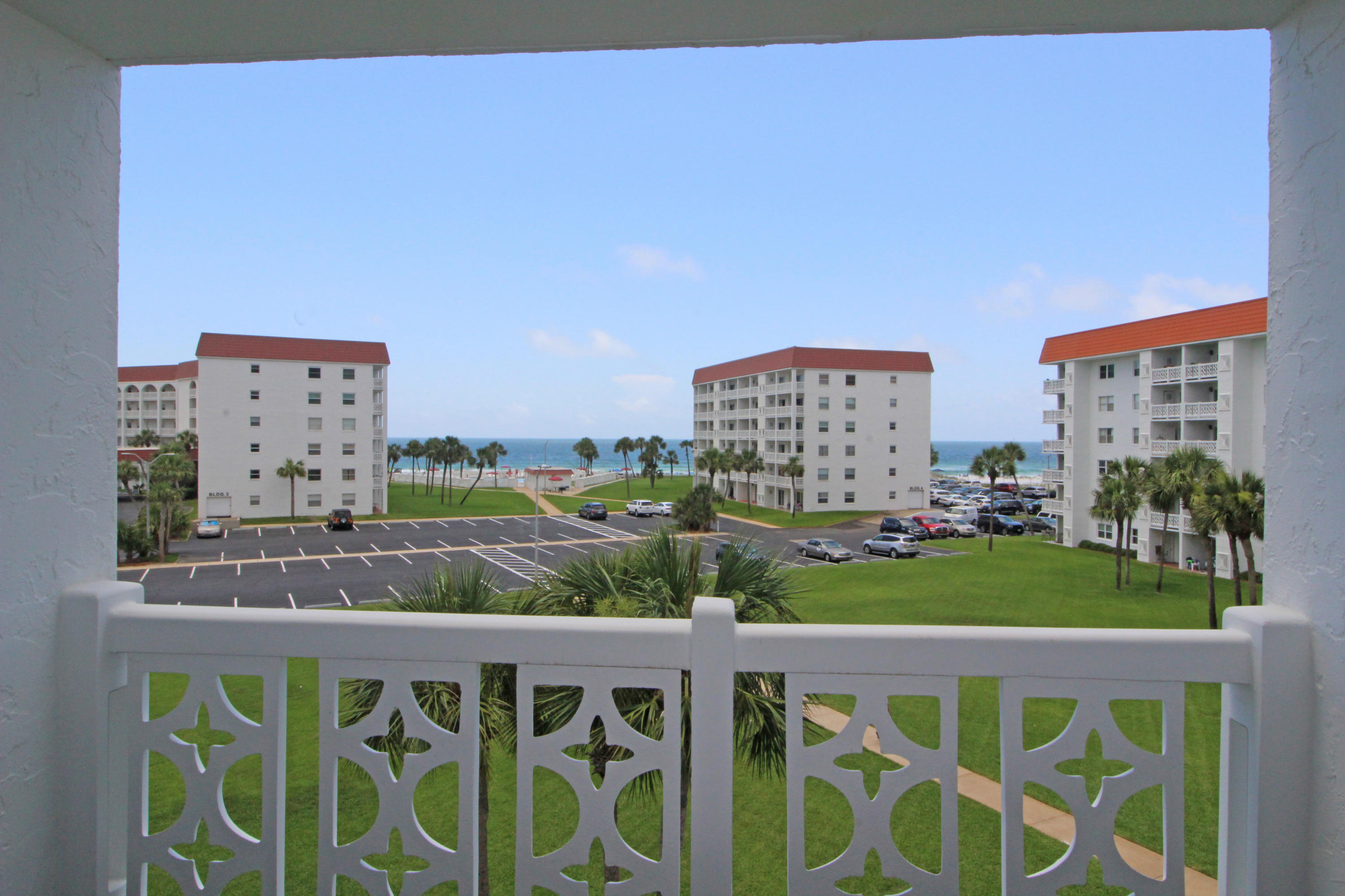 EL MATADOR CONDO - Residential