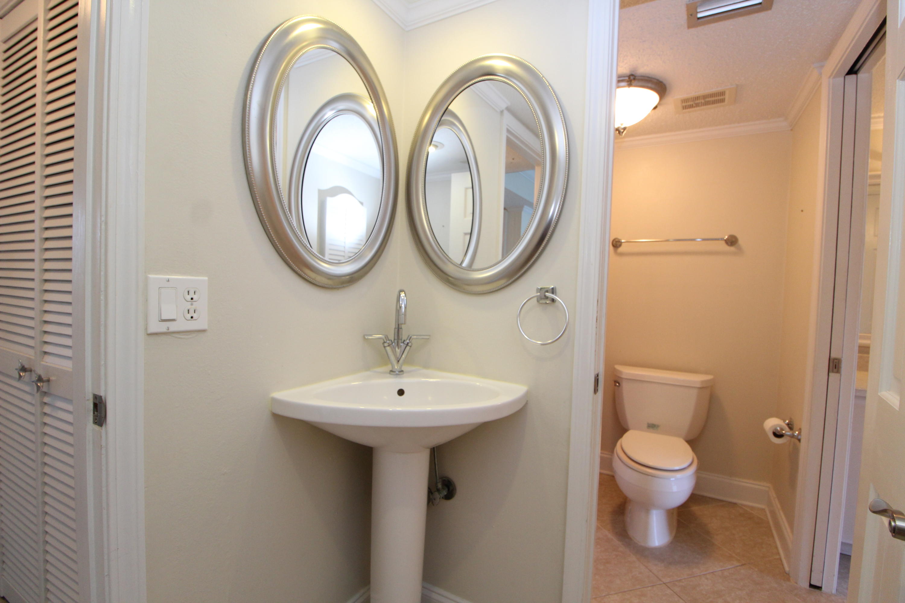 EL MATADOR CONDO - Residential