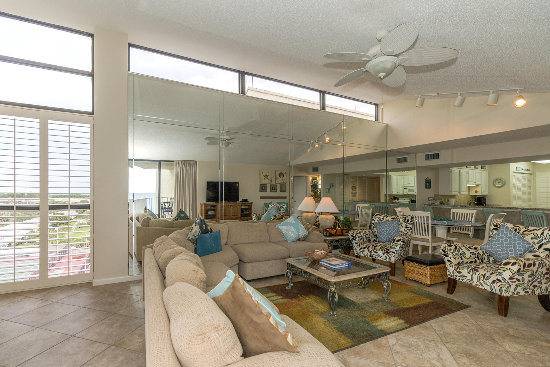 MAINSAIL CONDO PH 1 - Residential