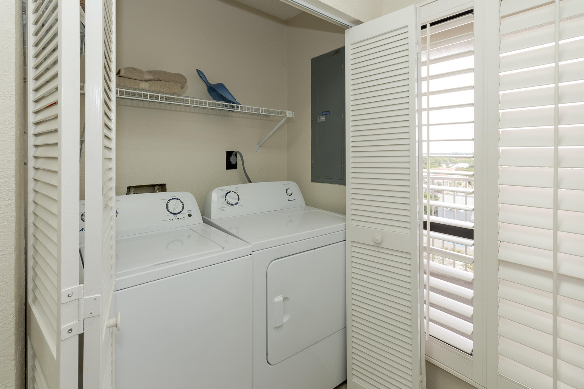 MAINSAIL CONDO PH 1 - Residential