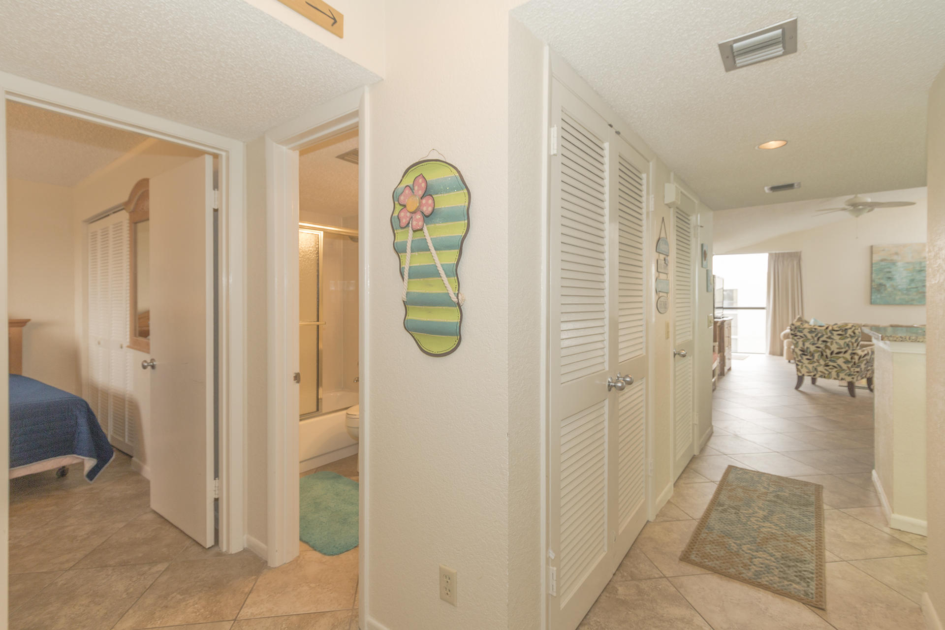 MAINSAIL CONDO PH 1 - Residential