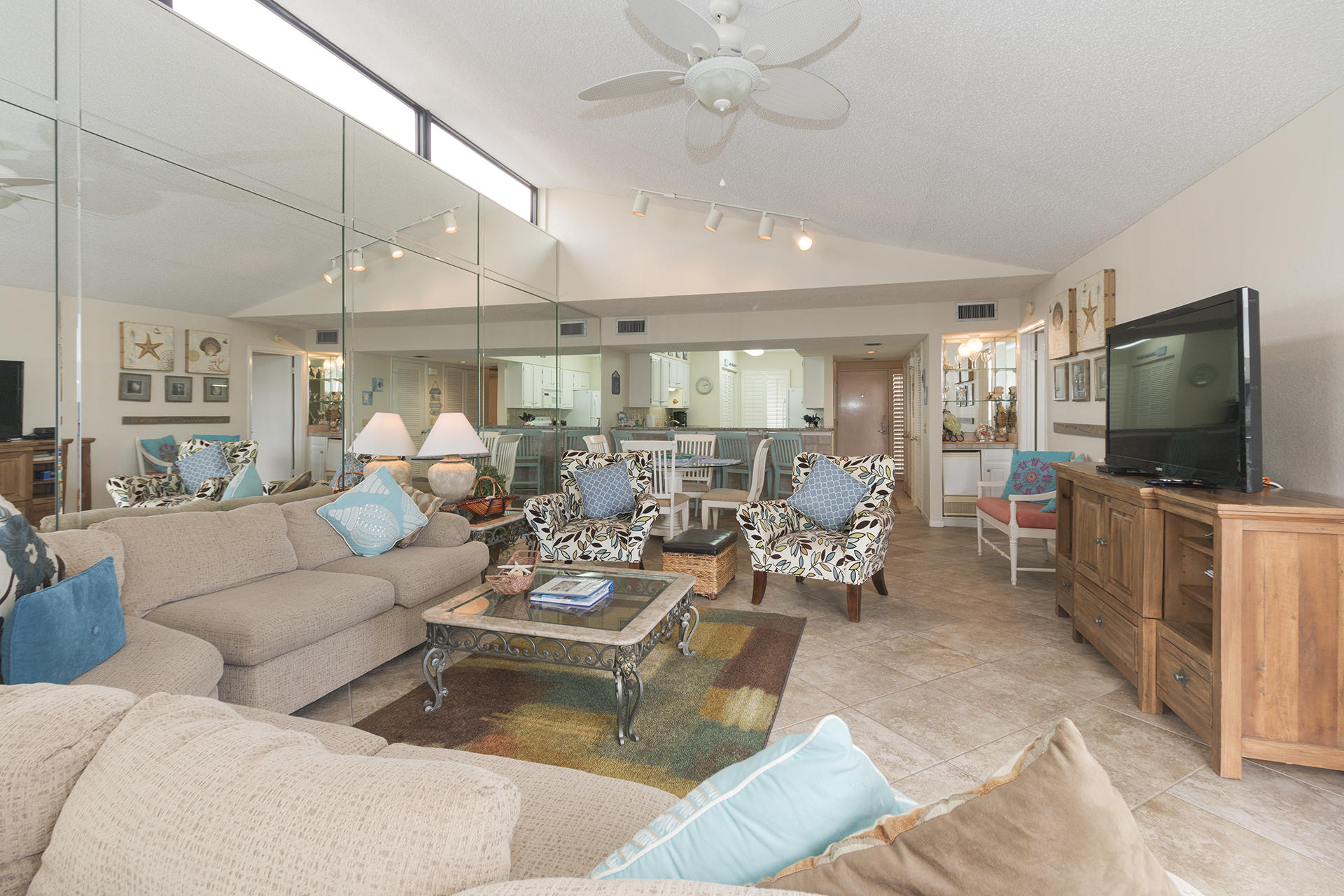 MAINSAIL CONDO PH 1 - Residential