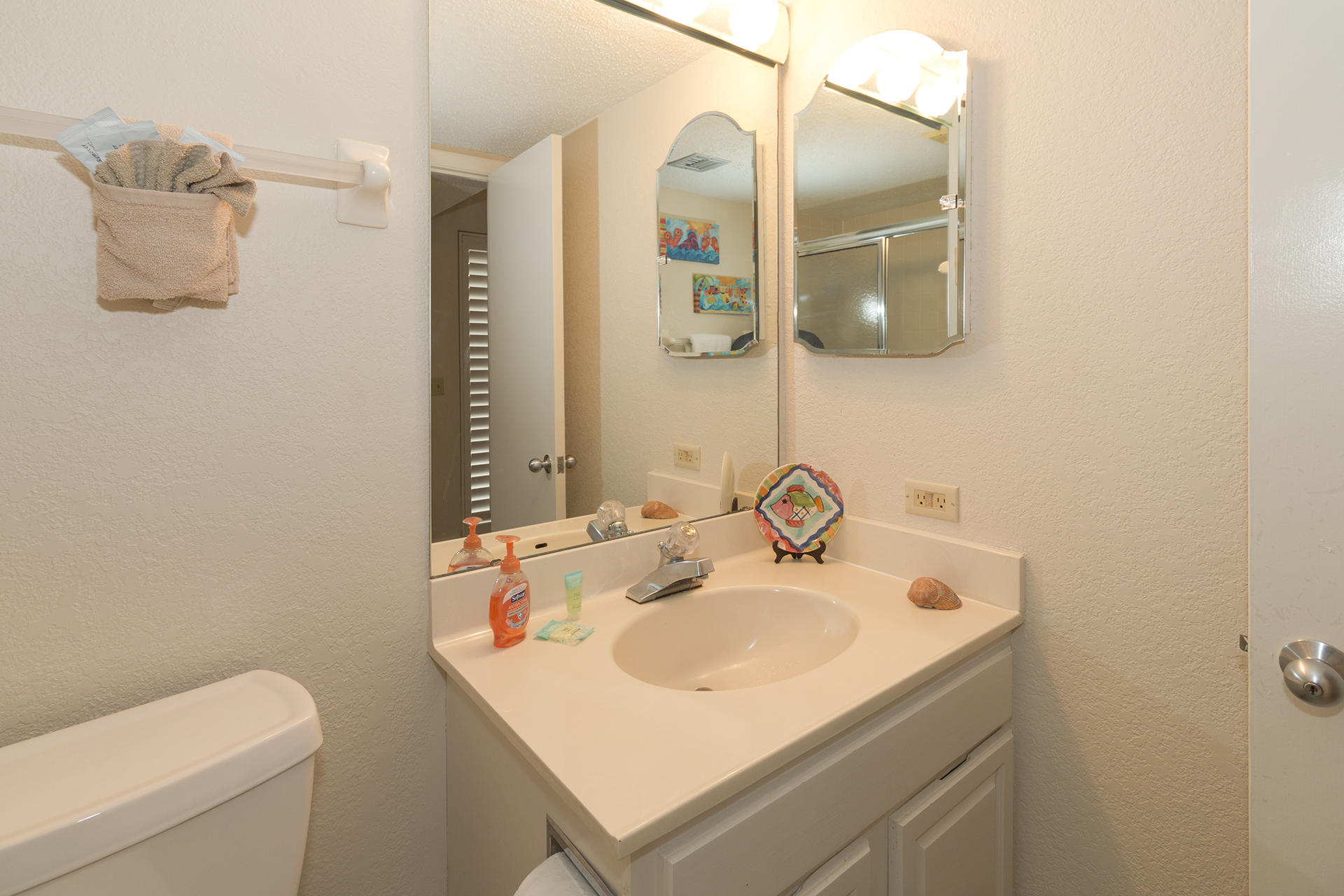 MAINSAIL CONDO PH 1 - Residential