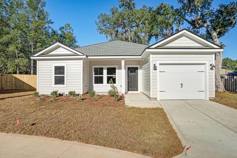 Photo of 46 Shebbi Lane, Freeport, FL 32439 (MLS # 991564)