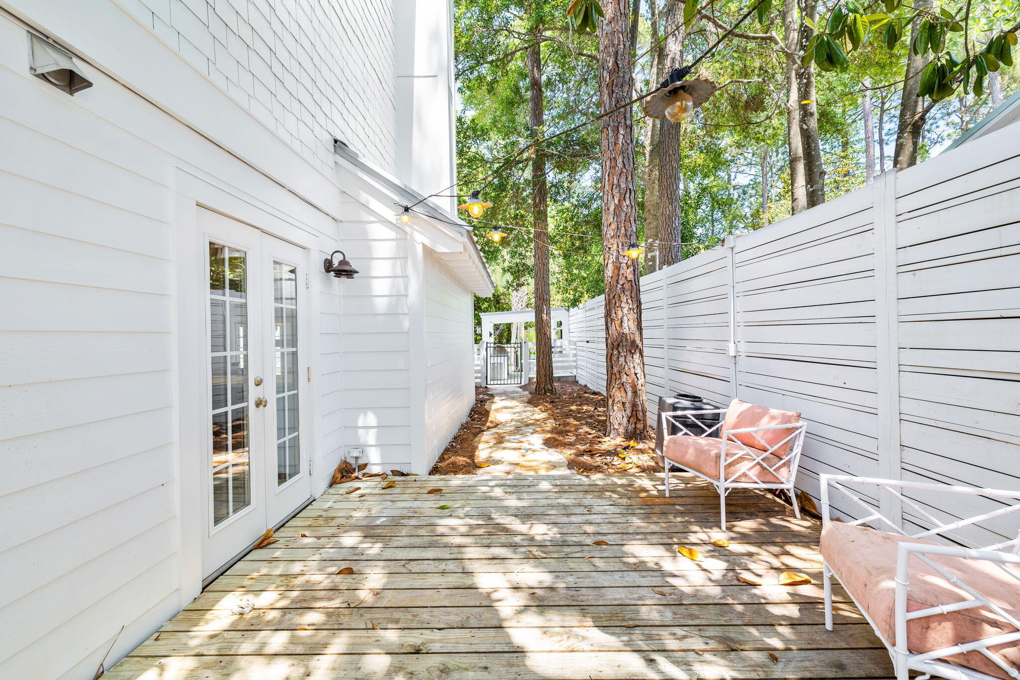 SEAGROVE SHORES 4TH ADD - Residential