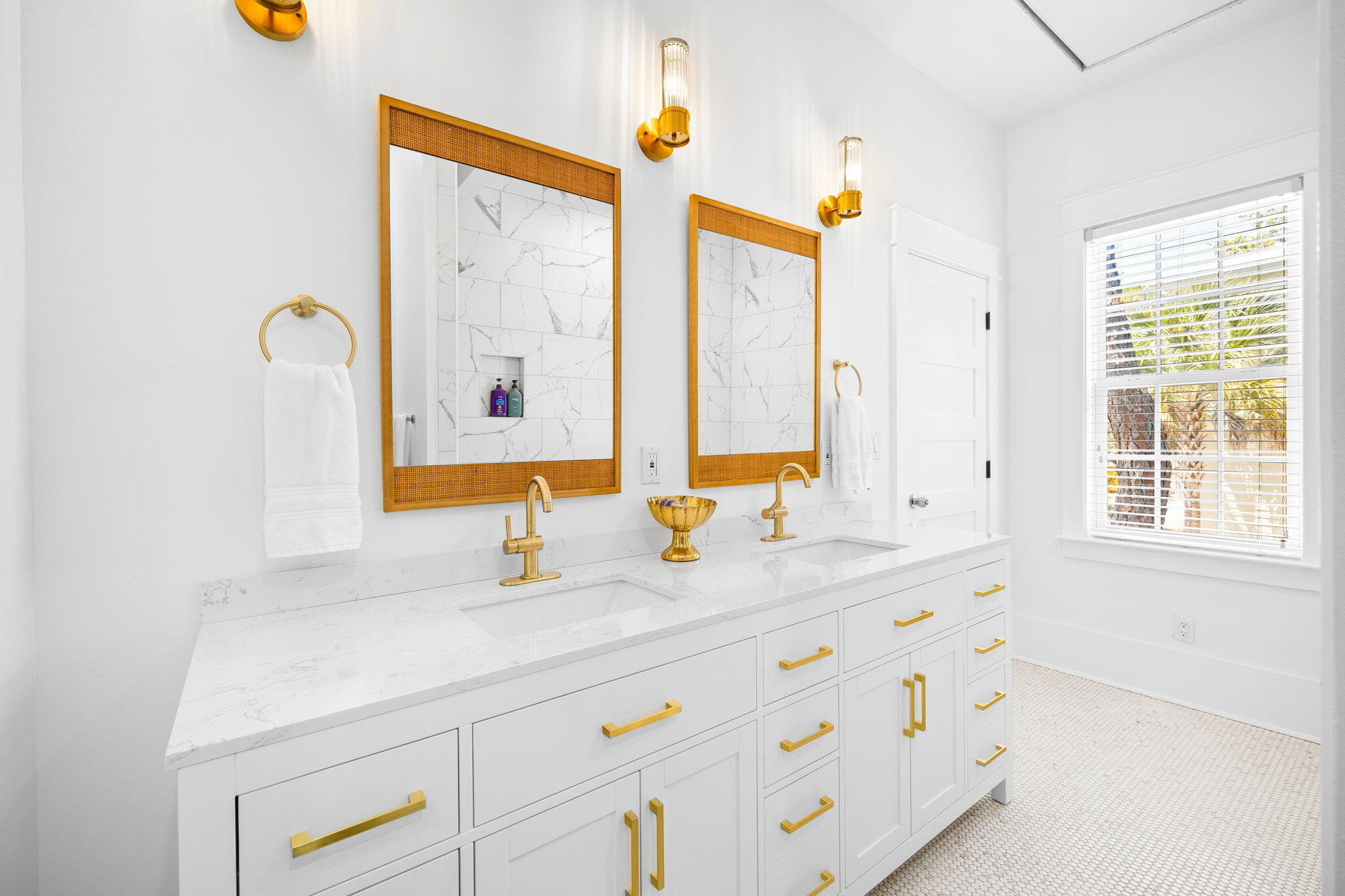 SEAGROVE SHORES 4TH ADD - Residential