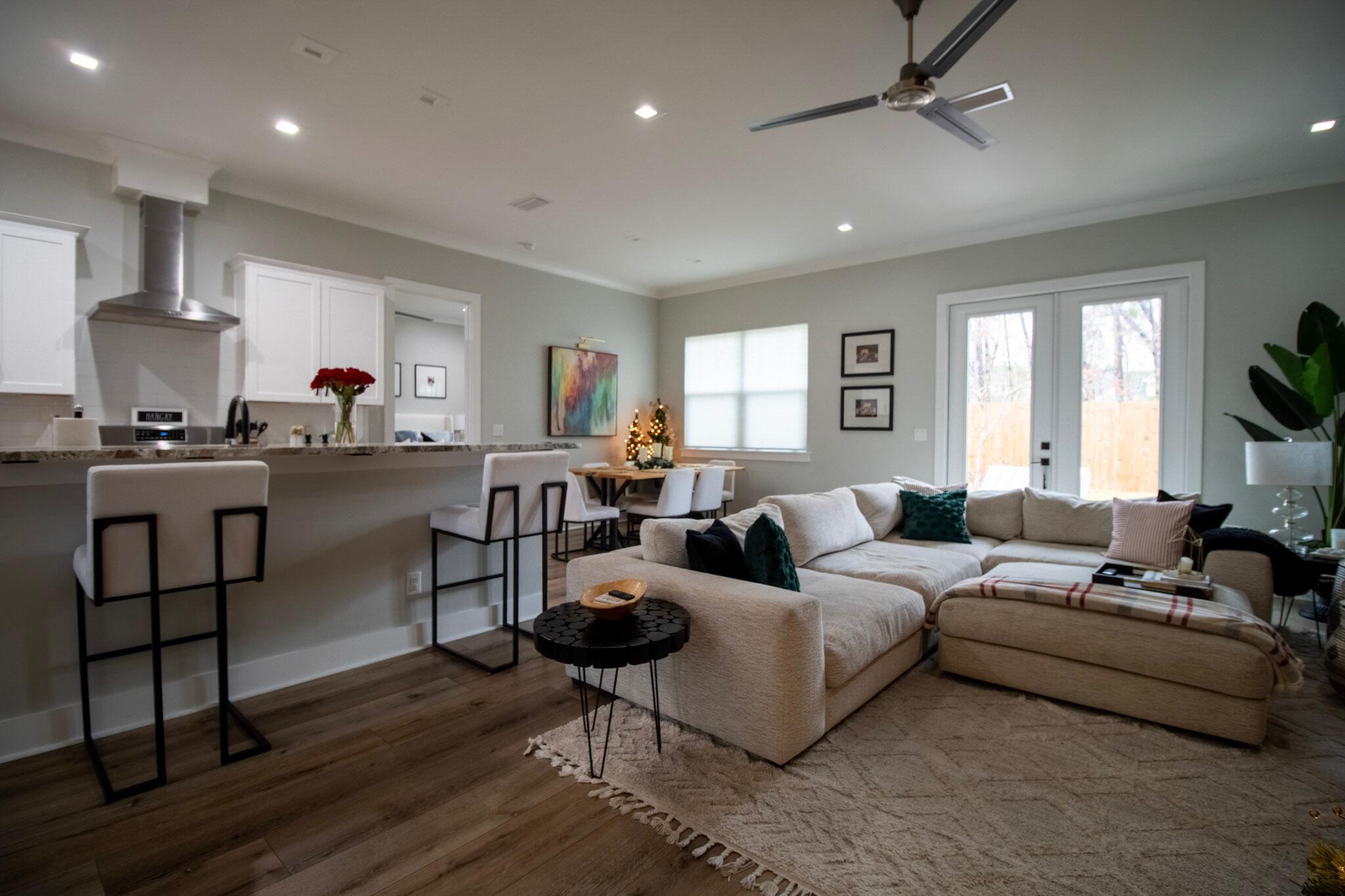 DEER MOSS CREEK - Residential Lease