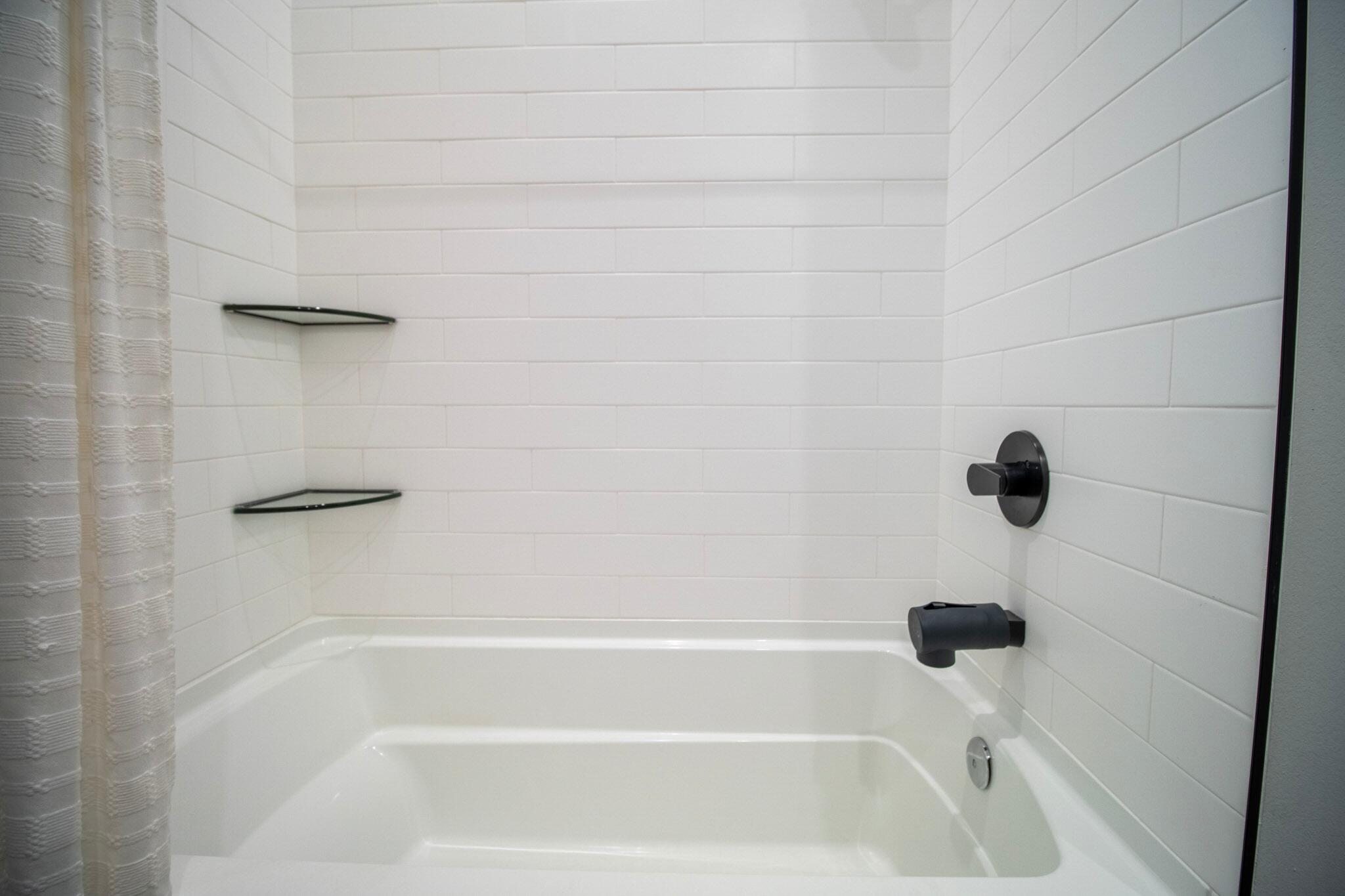 DEER MOSS CREEK - Residential Lease