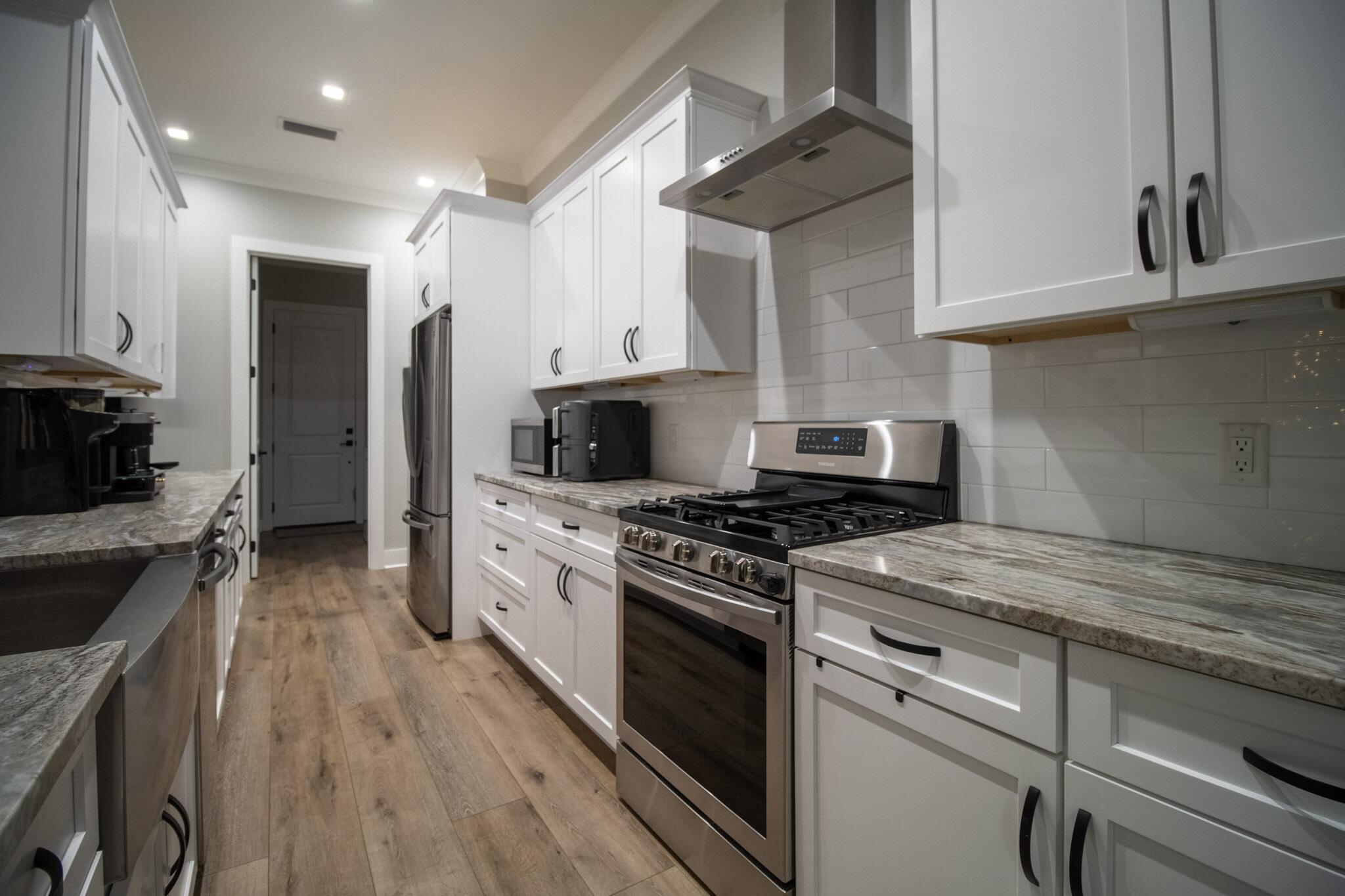 DEER MOSS CREEK - Residential Lease