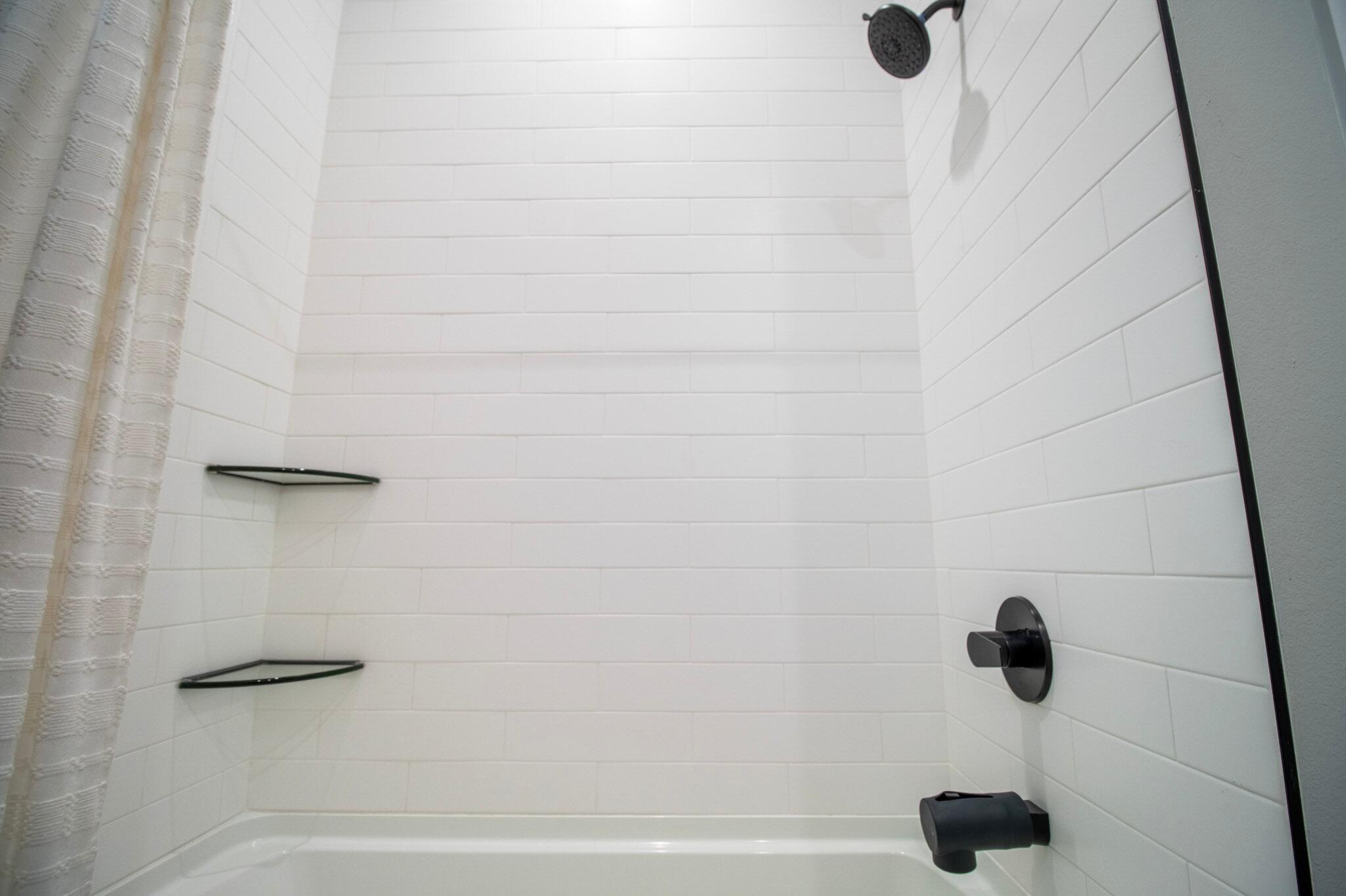 DEER MOSS CREEK - Residential Lease