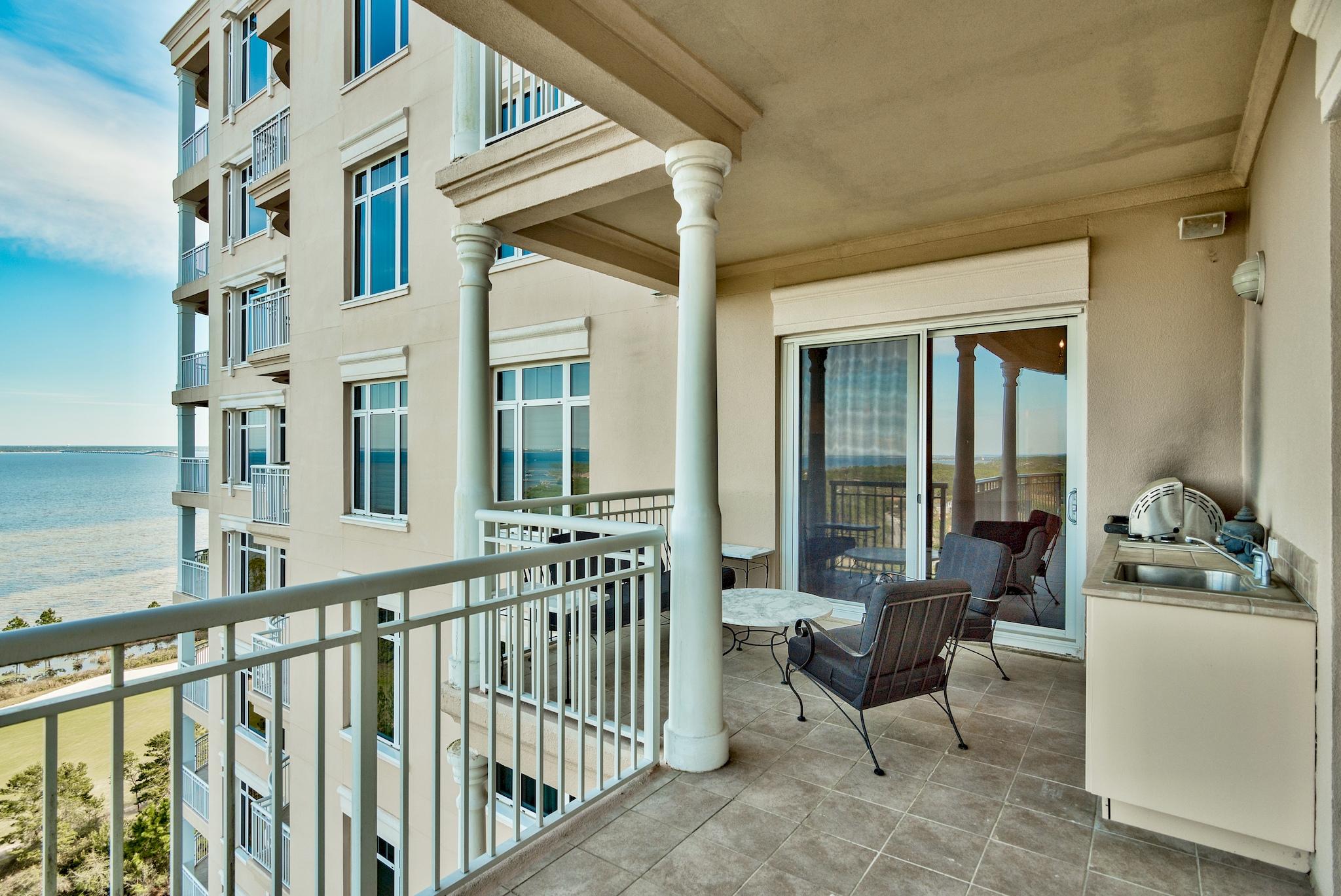 ONE WATER PLACE - Residential