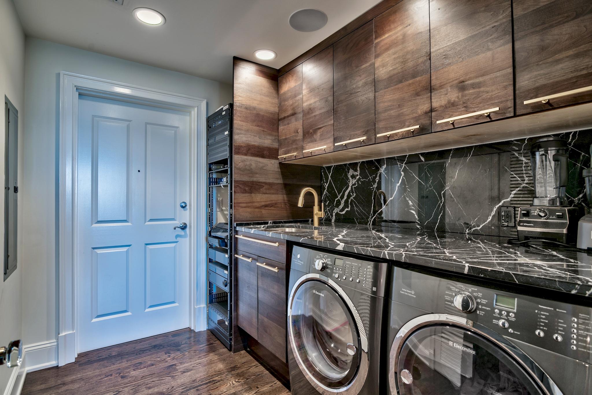 ONE WATER PLACE - Residential