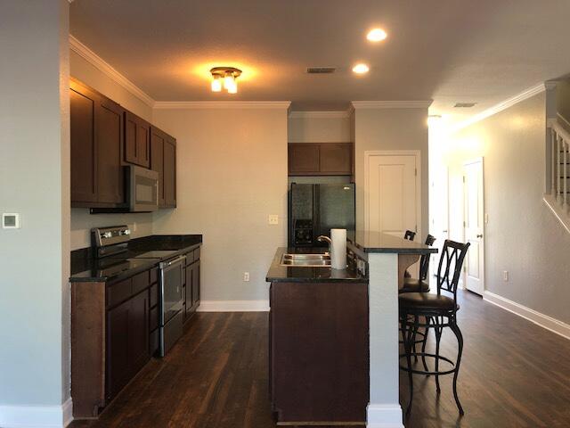 VERANDAS OF FREEPORT, THE - Residential Lease