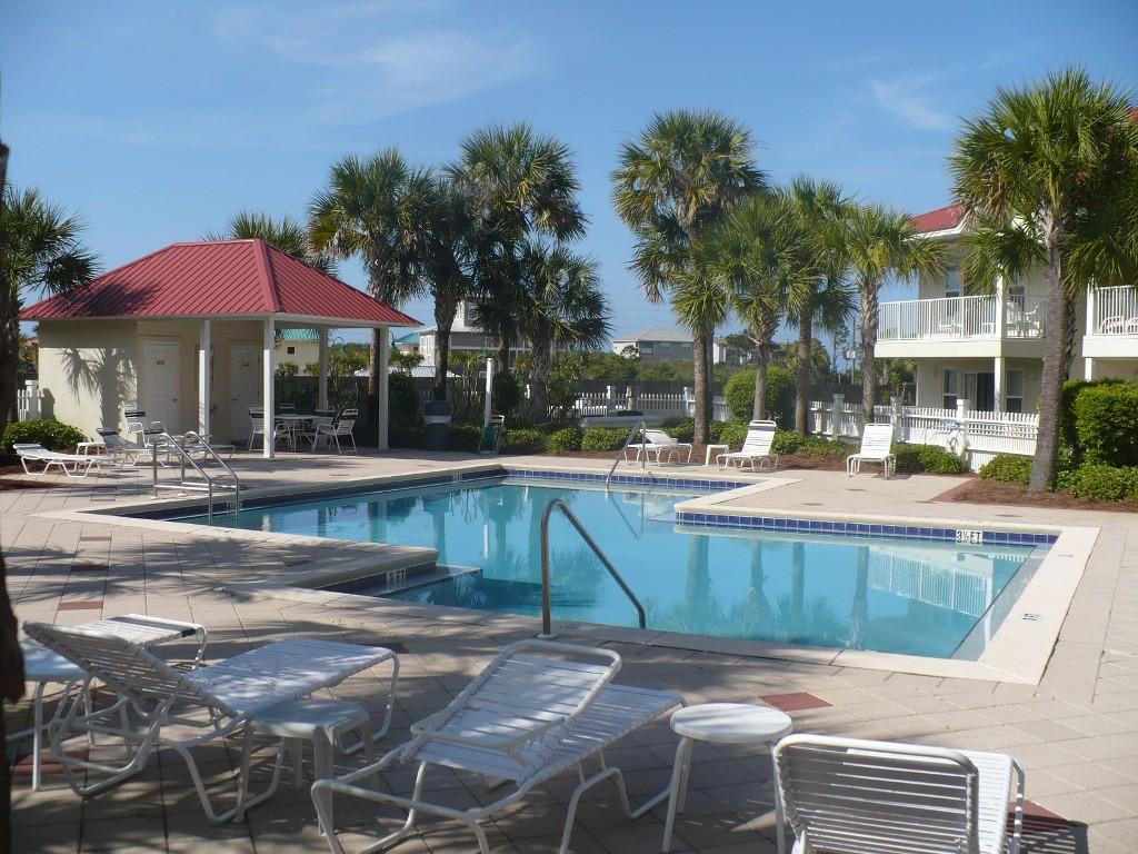 ROLLIN TIDE VILLAS - Residential