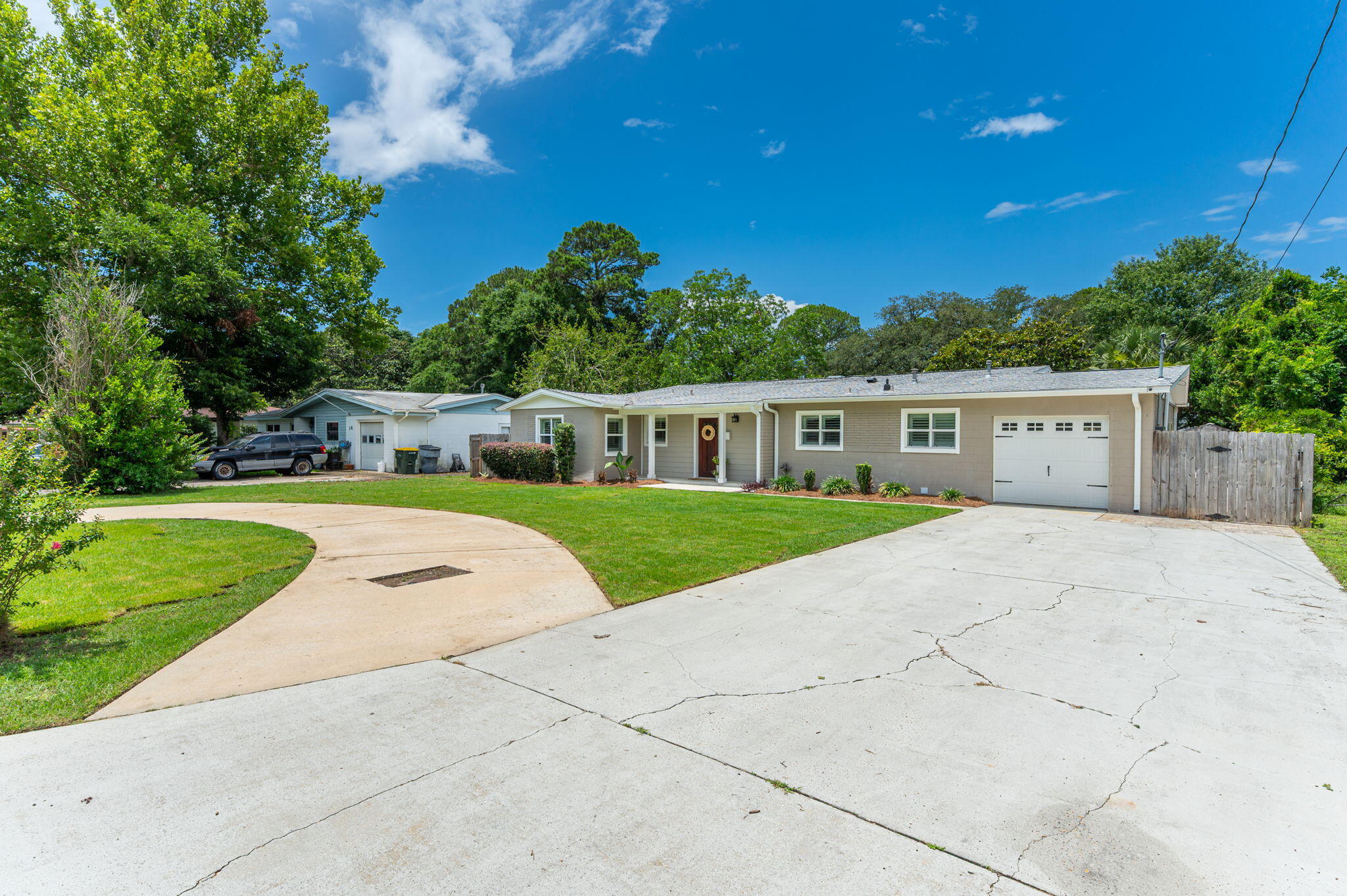 Villa Rush Park - Residential