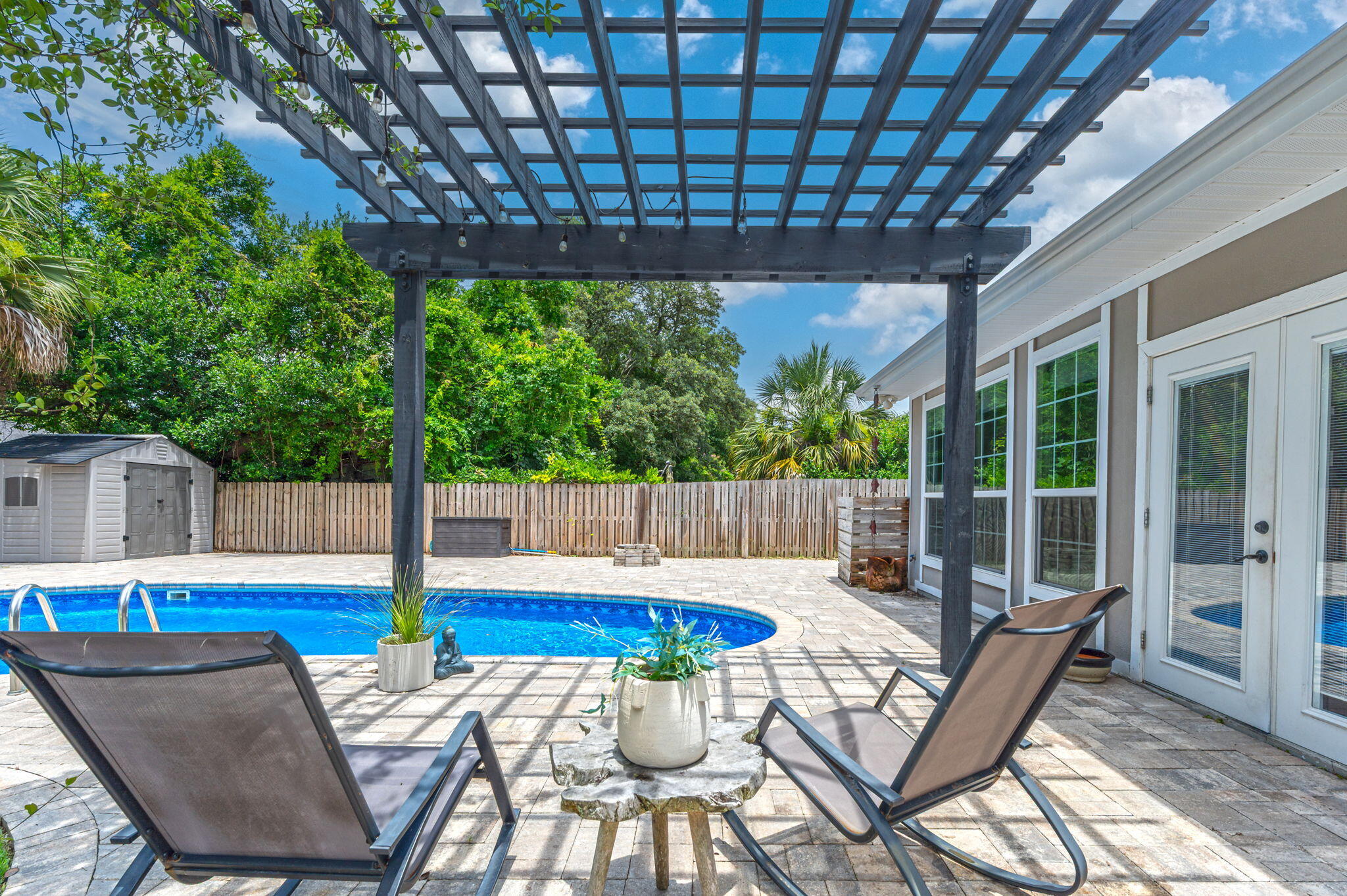 Villa Rush Park - Residential