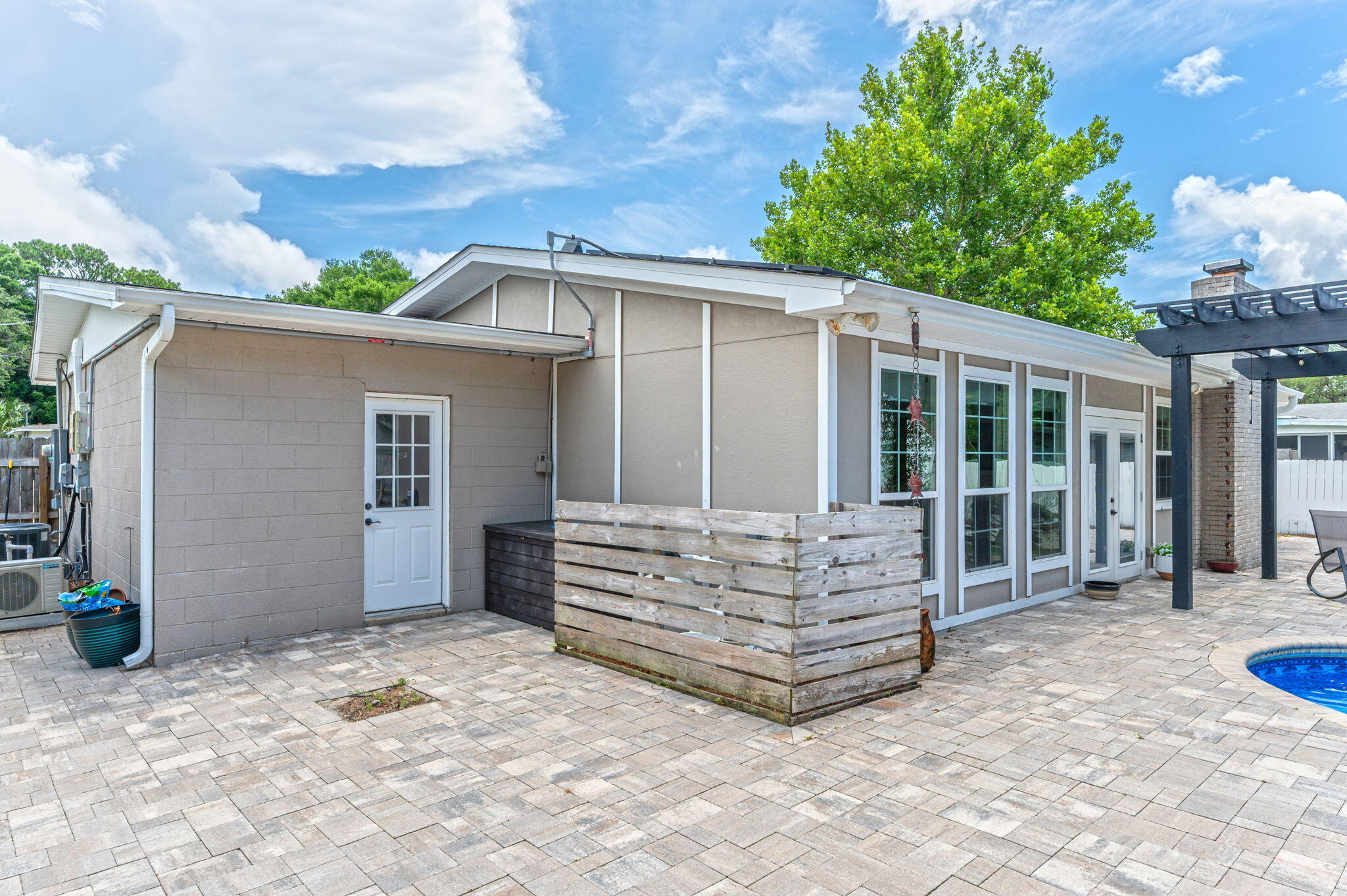 Villa Rush Park - Residential