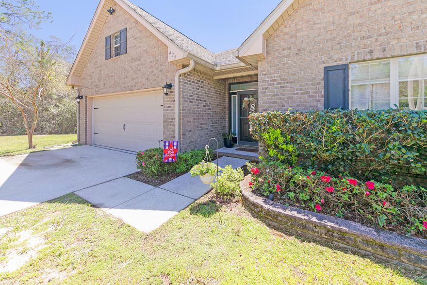 This South Crestview, all brick home sits on a secluded cul-de-sac. Enjoy the trees from your expansive backyard with a new pergola and recently redone composite deck off of your screened in porch. Inside you'll find a spacious open floor plan with a roomy kitchen with new appliances, breakfast bar, large dining area and living room lined with rustic vinyl plank flooring. Primary room has a walk-in closet, double vanities, separate shower and garden tub. Plenty of storage space added with built-in wood shelving in the garage. All information deemed important to be verified by buyer.