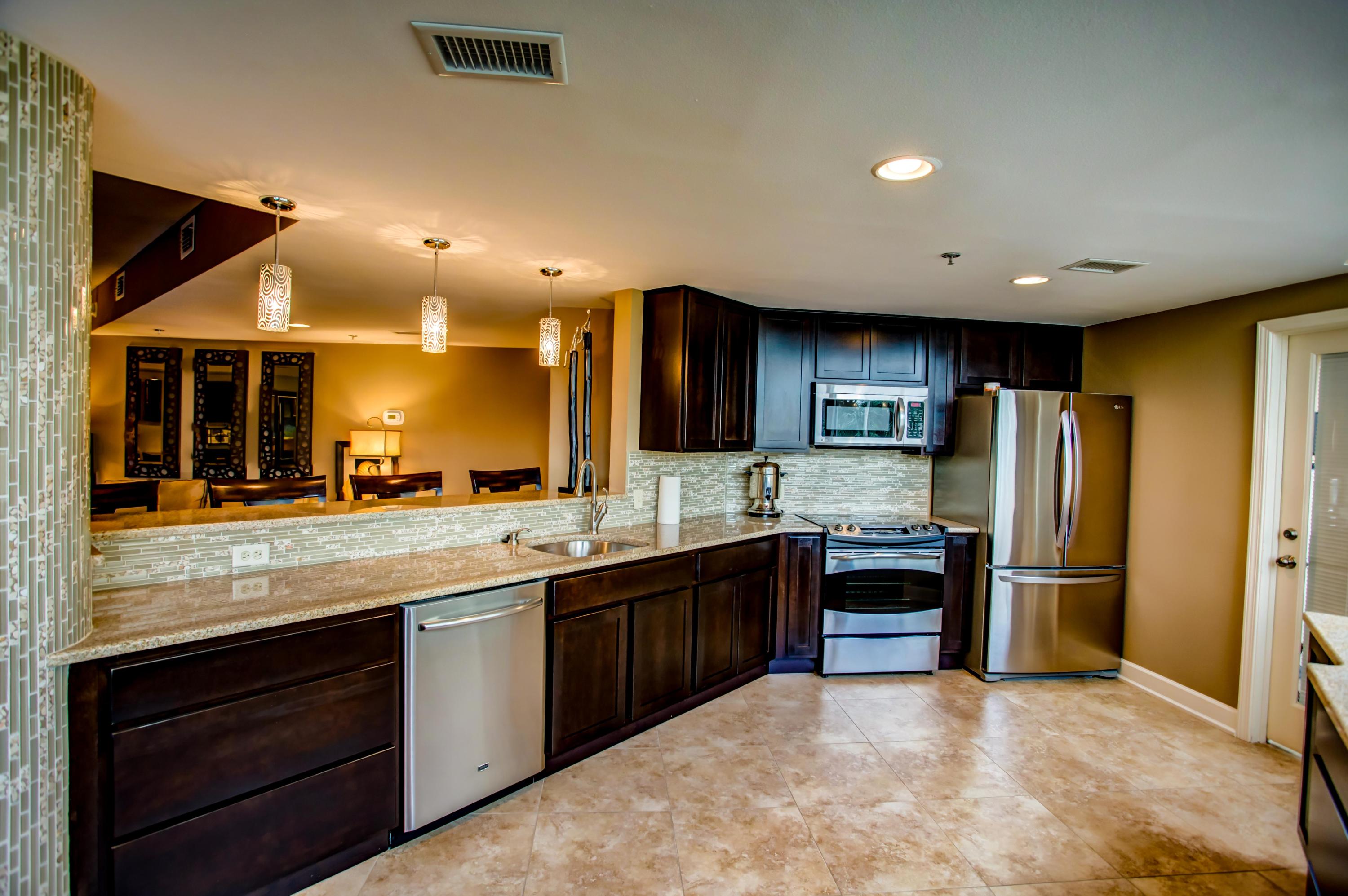 EAST PASS TOWERS CONDO PH 2 - Residential