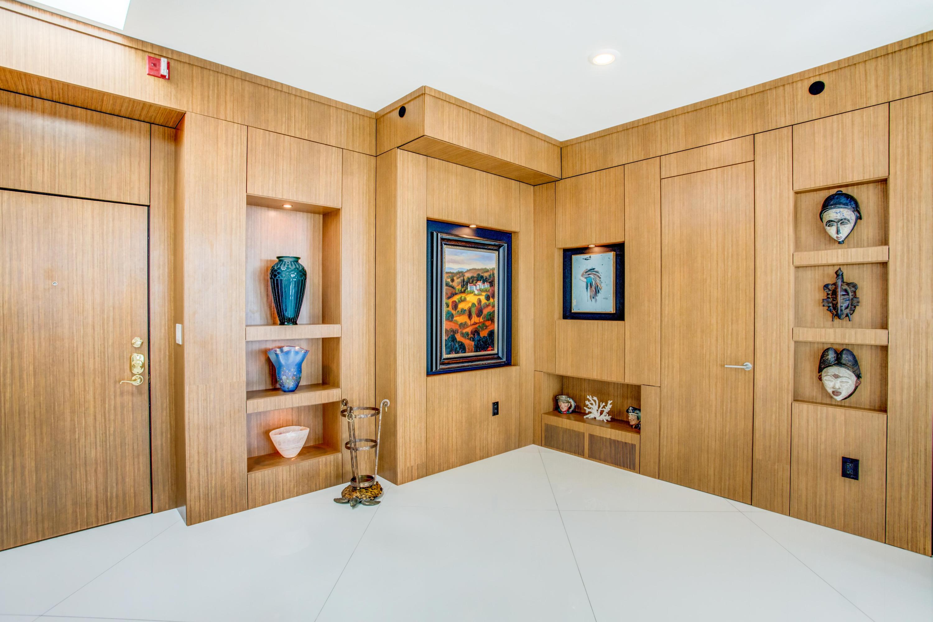 EAST PASS TOWERS CONDO PH 2 - Residential