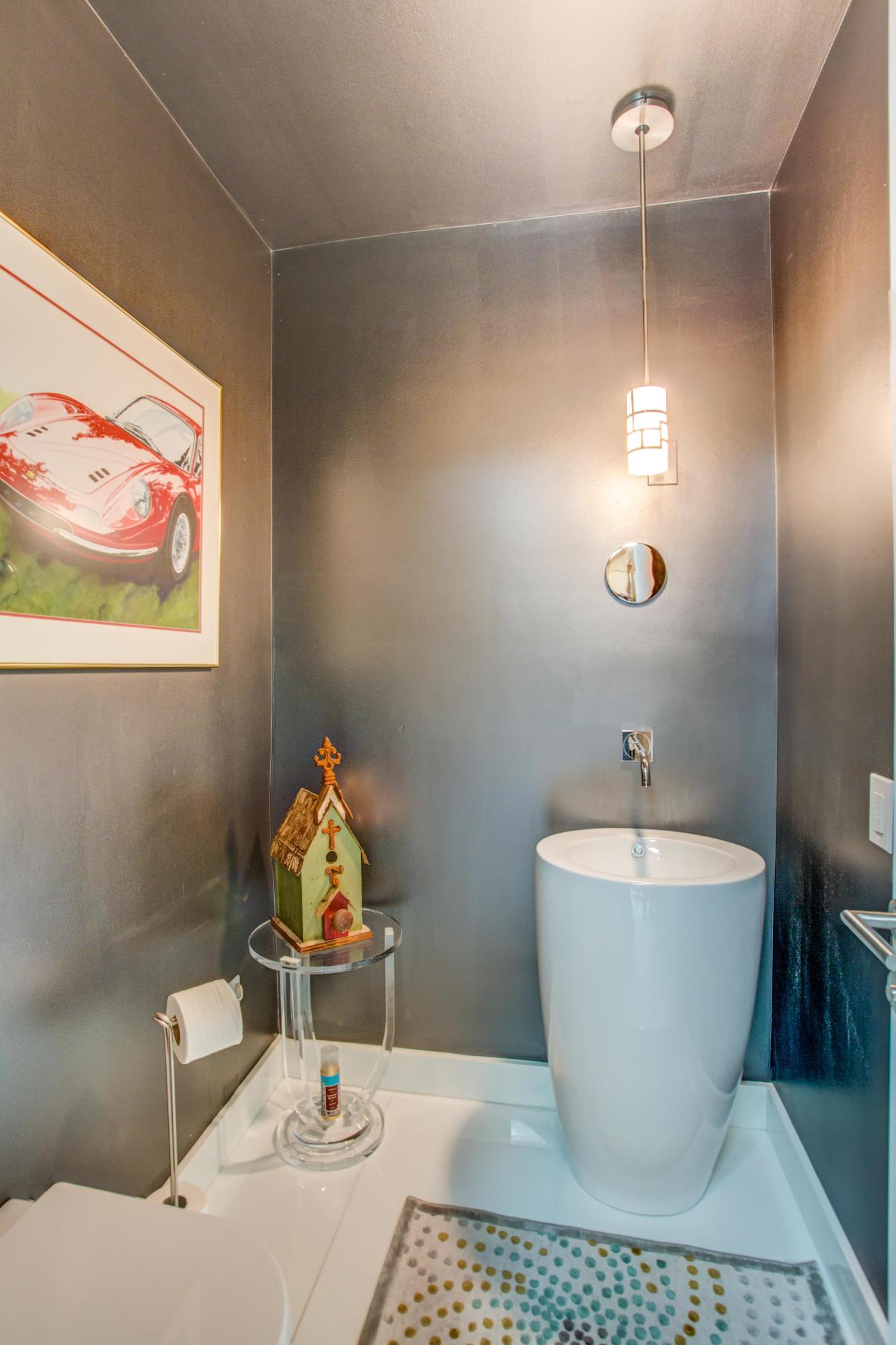 EAST PASS TOWERS CONDO PH 2 - Residential