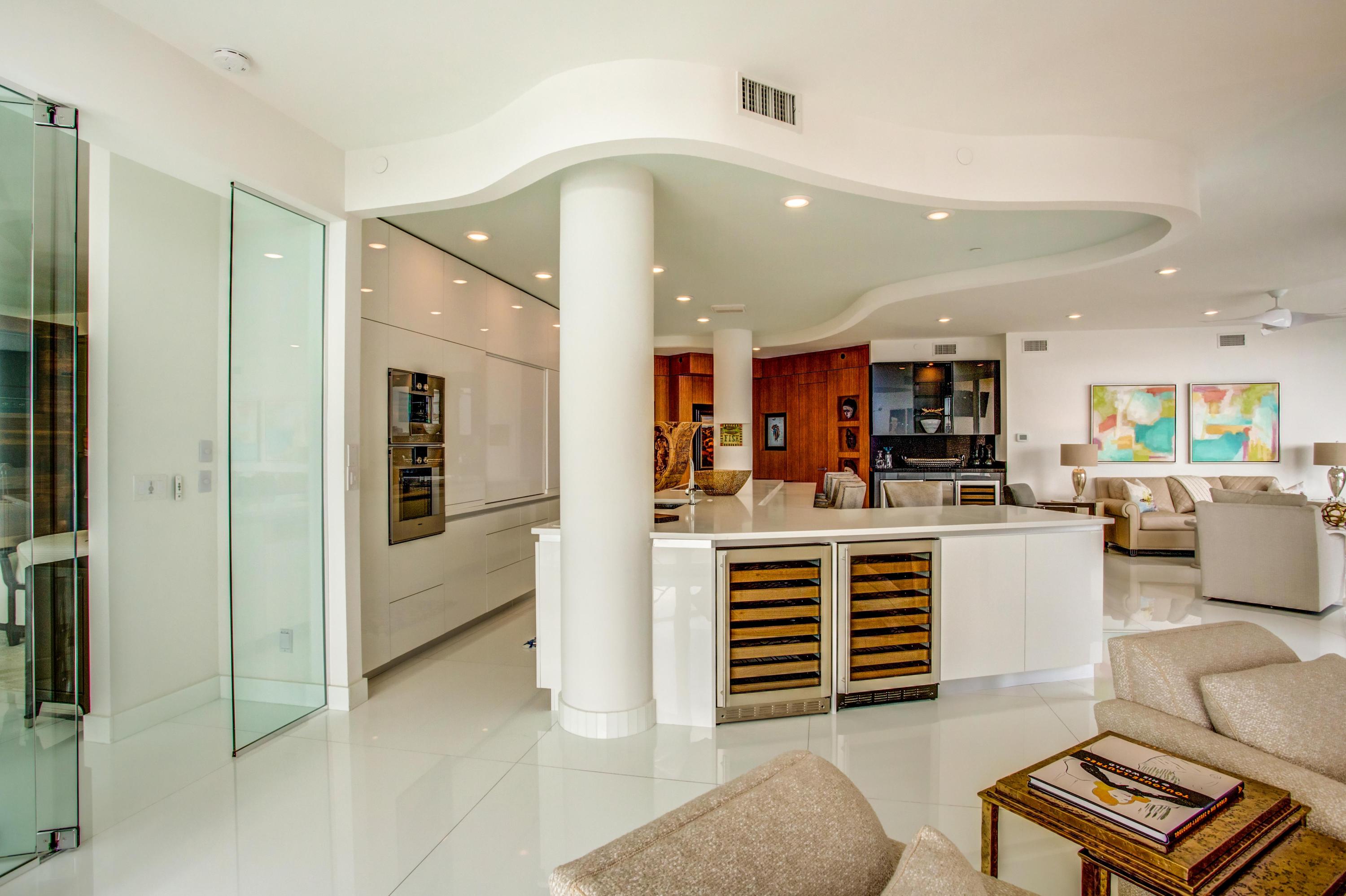 EAST PASS TOWERS CONDO PH 2 - Residential