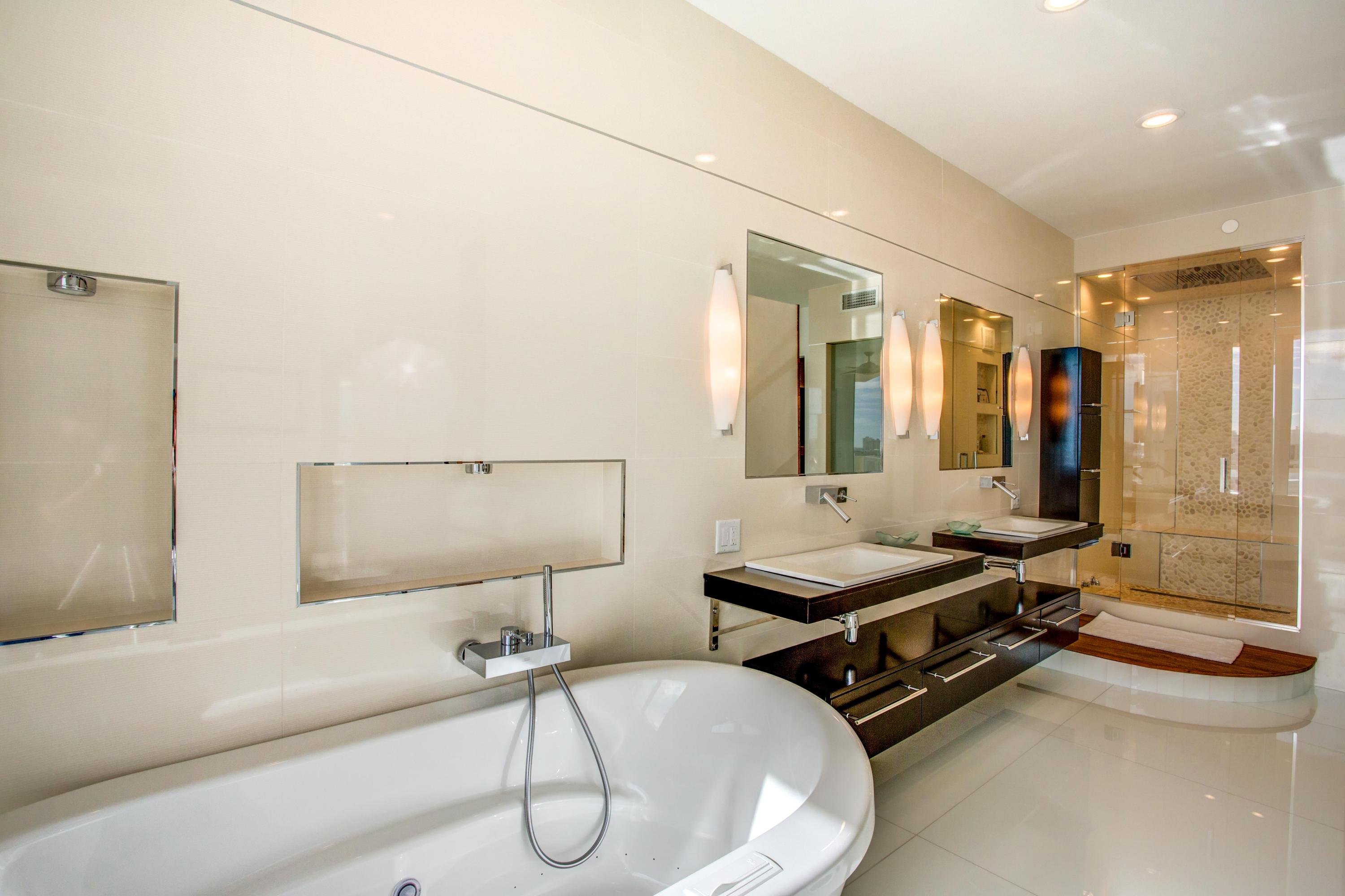 EAST PASS TOWERS CONDO PH 2 - Residential