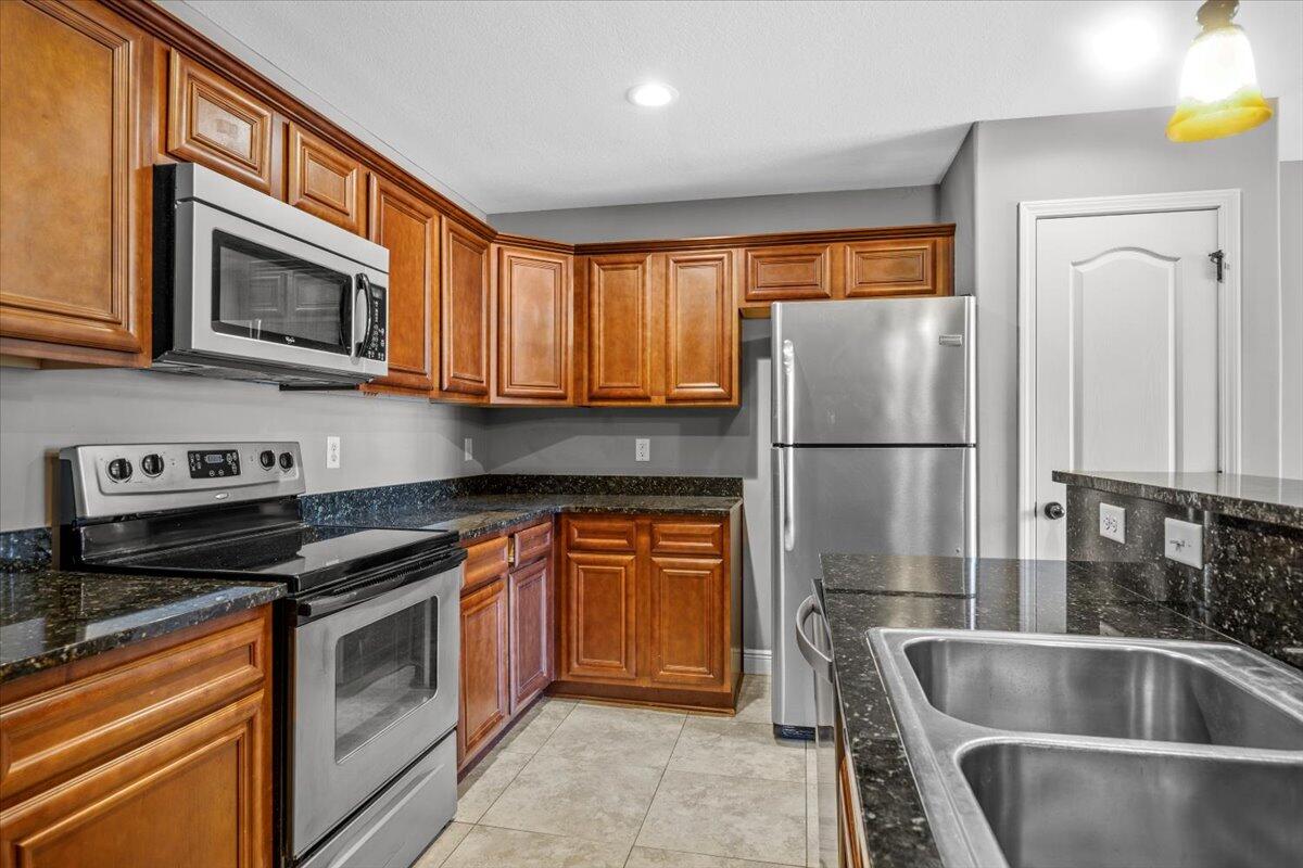 TRAILWOOD ESTATES LOT 21 BLK C - Residential