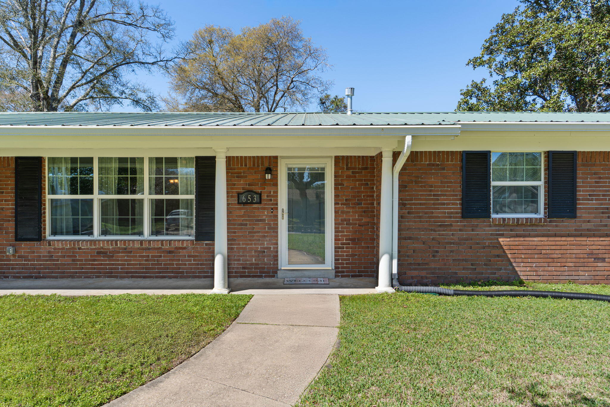 COUNTRY CLUB ESTATES 1ST ADDN - Residential