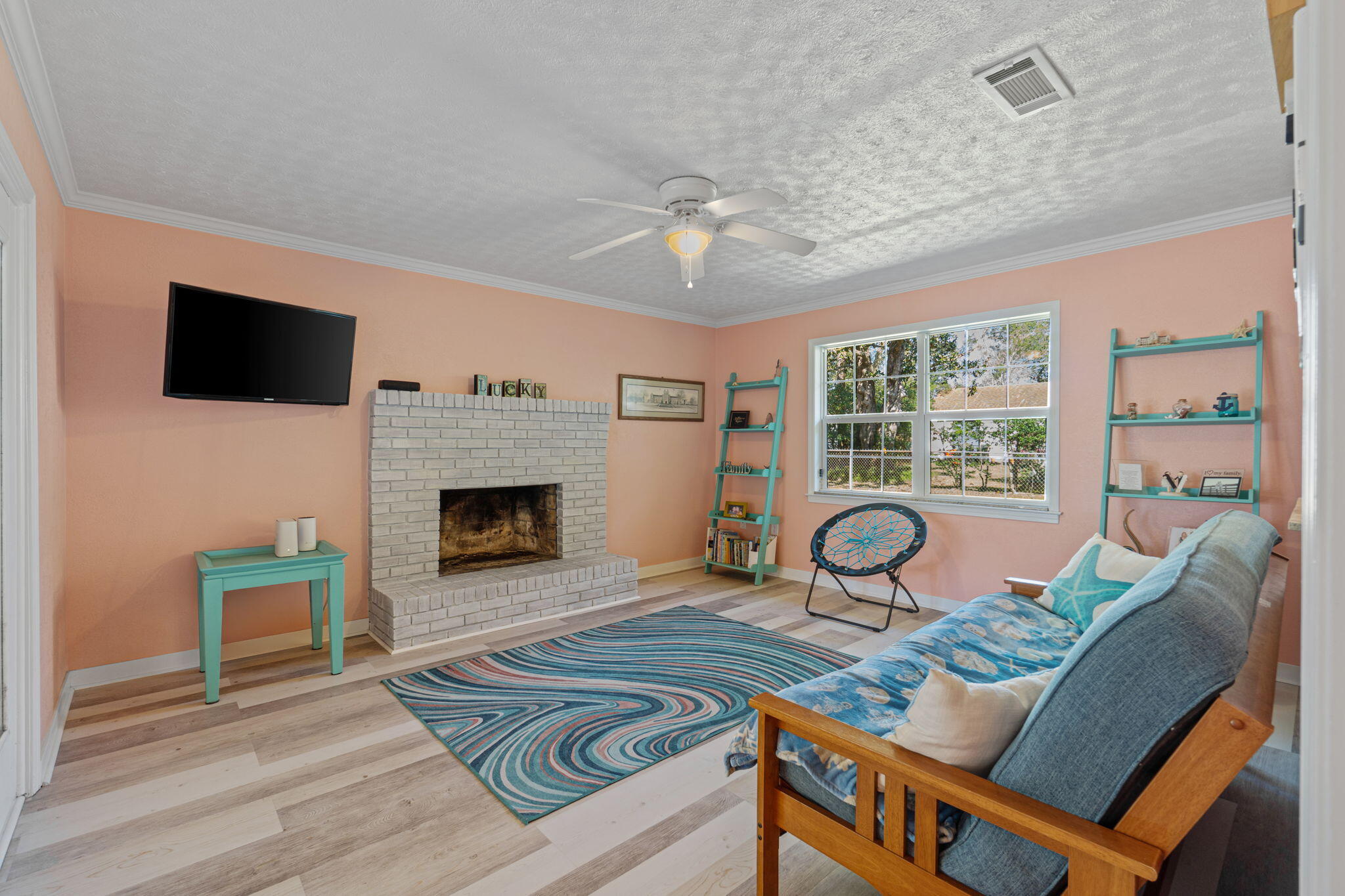 COUNTRY CLUB ESTATES 1ST ADDN - Residential