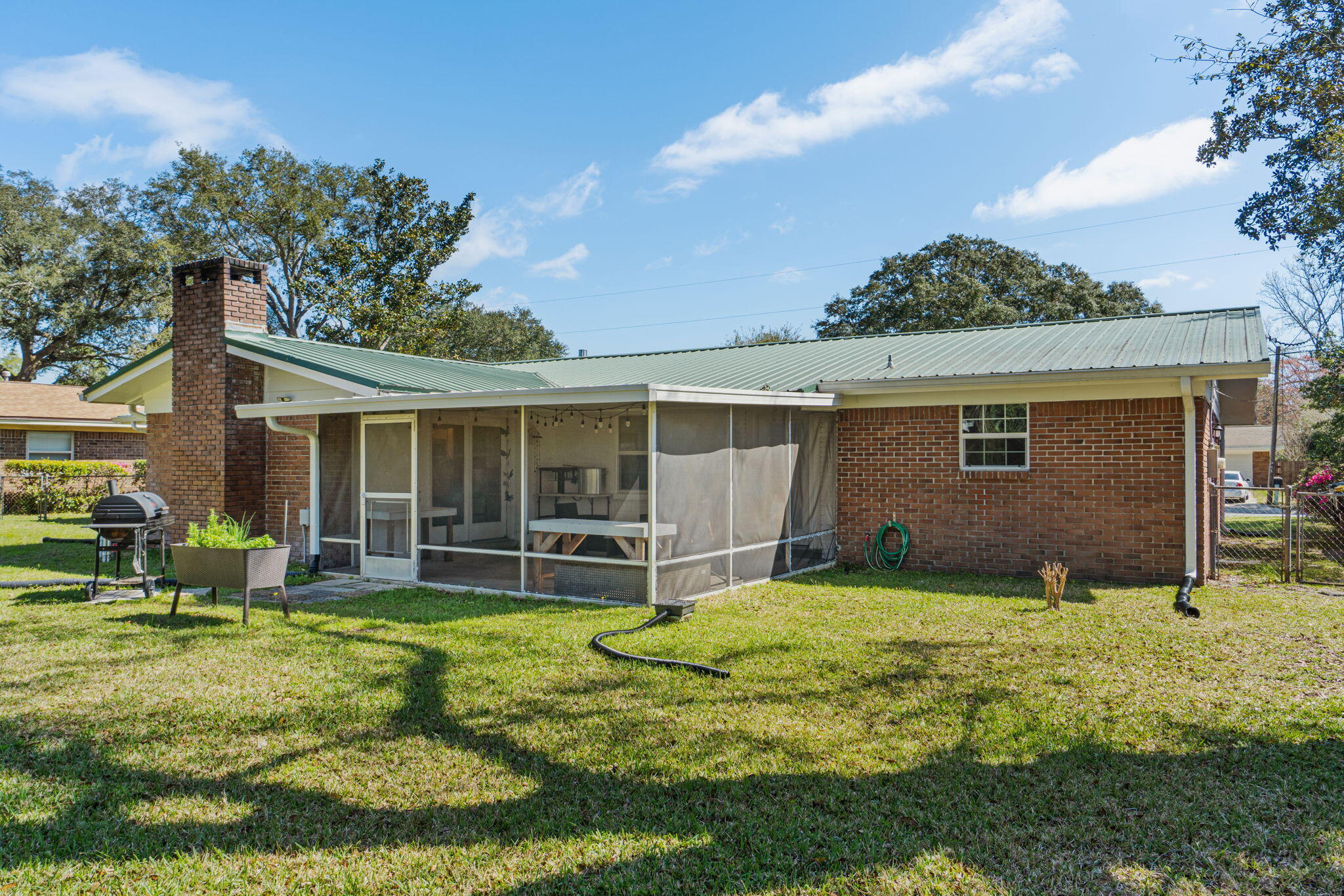 COUNTRY CLUB ESTATES 1ST ADDN - Residential