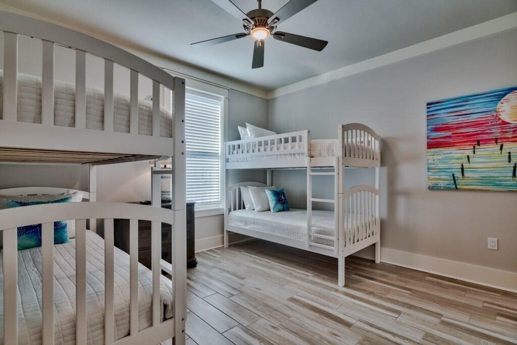 HIDDEN PALMS - Residential