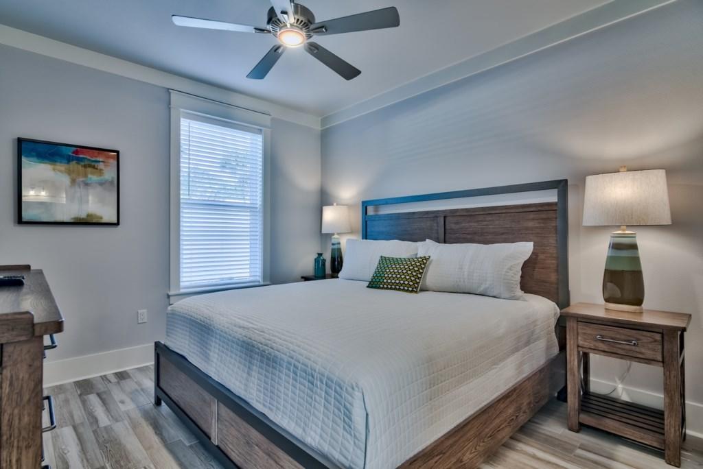 HIDDEN PALMS - Residential