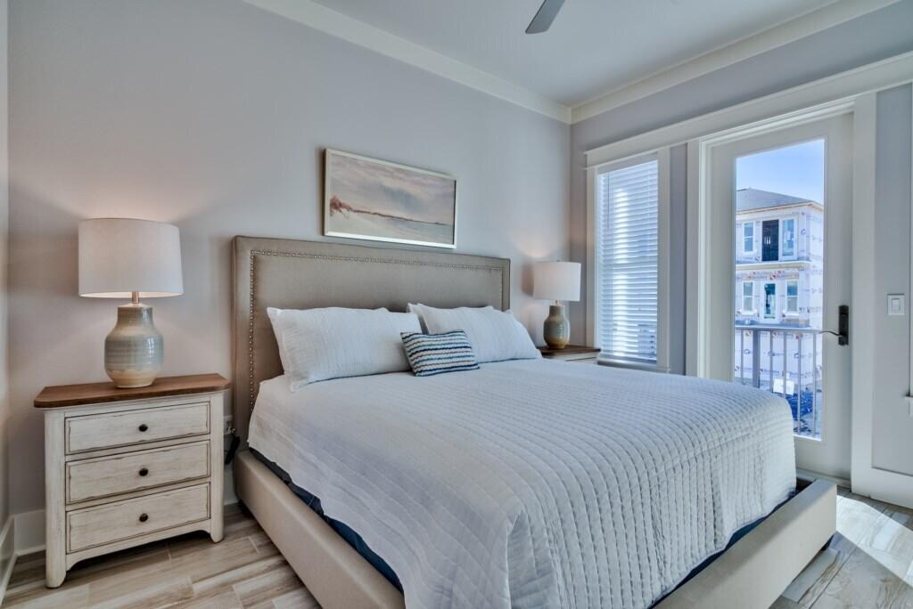 HIDDEN PALMS - Residential