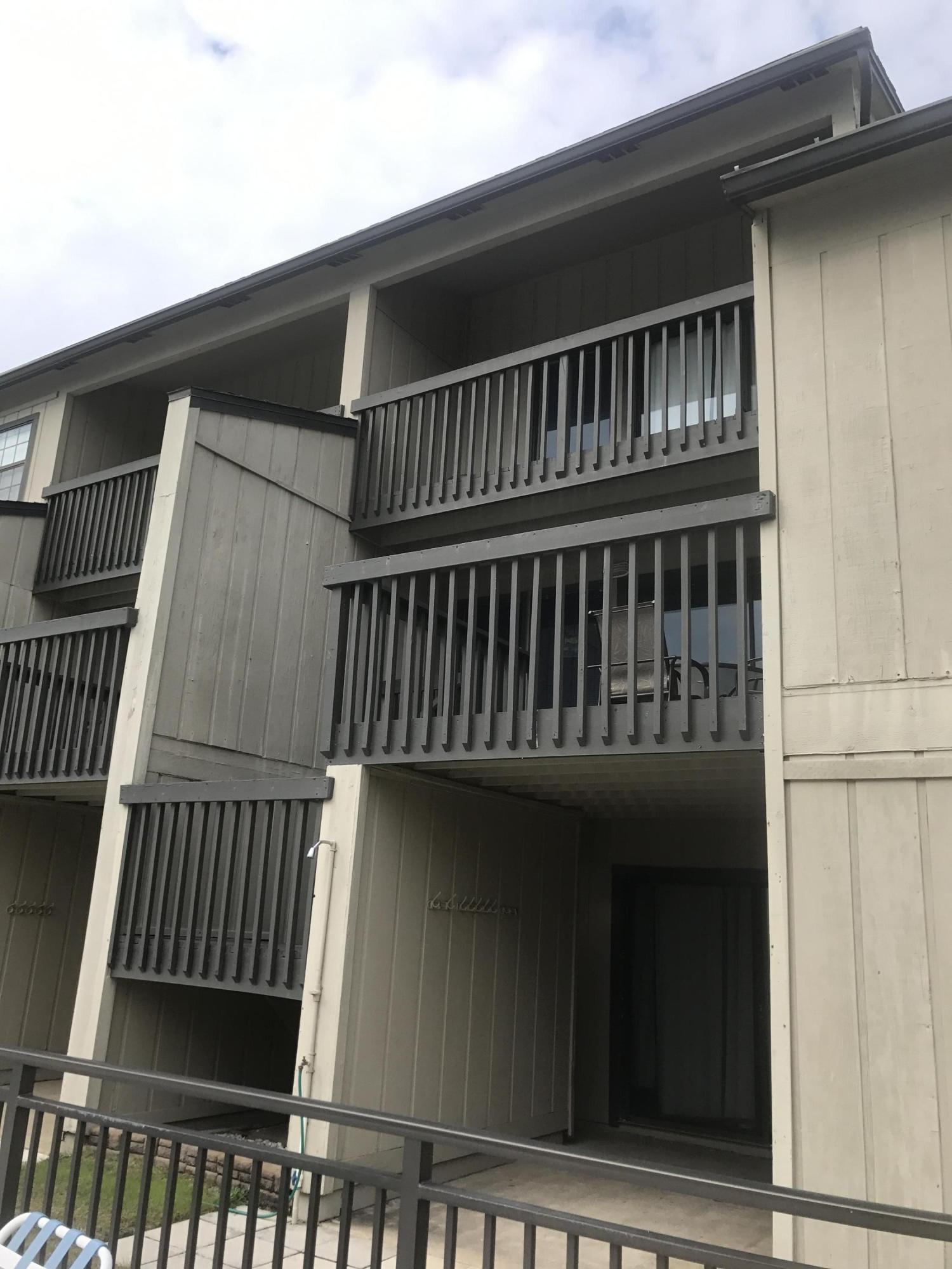 BEACHSIDE TOWNHOMES PHASE I - Residential