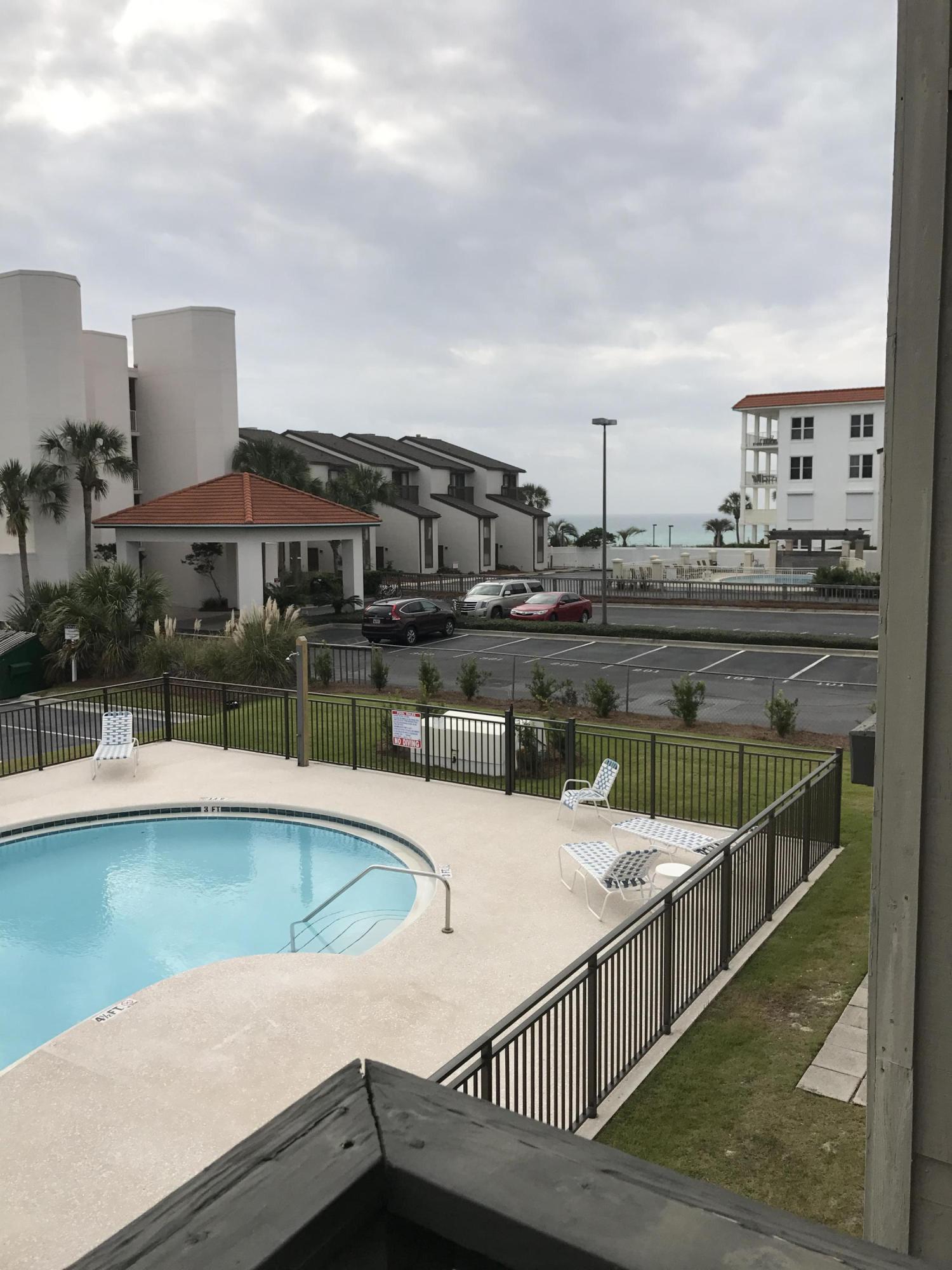 BEACHSIDE TOWNHOMES PHASE I - Residential