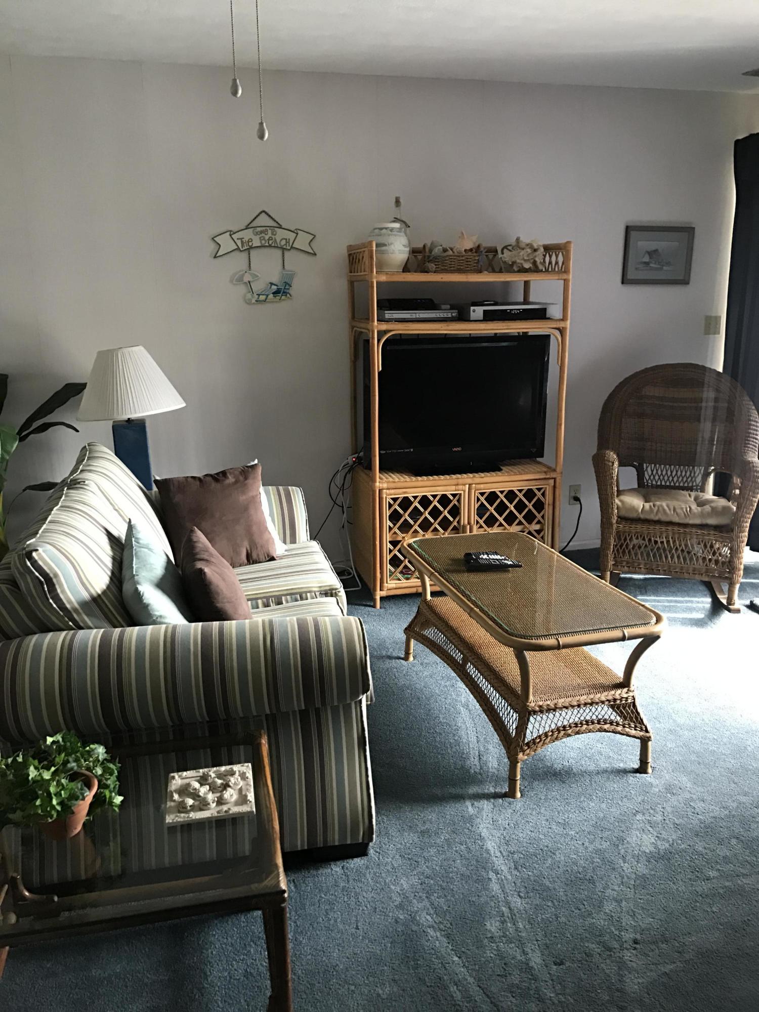 BEACHSIDE TOWNHOMES PHASE I - Residential