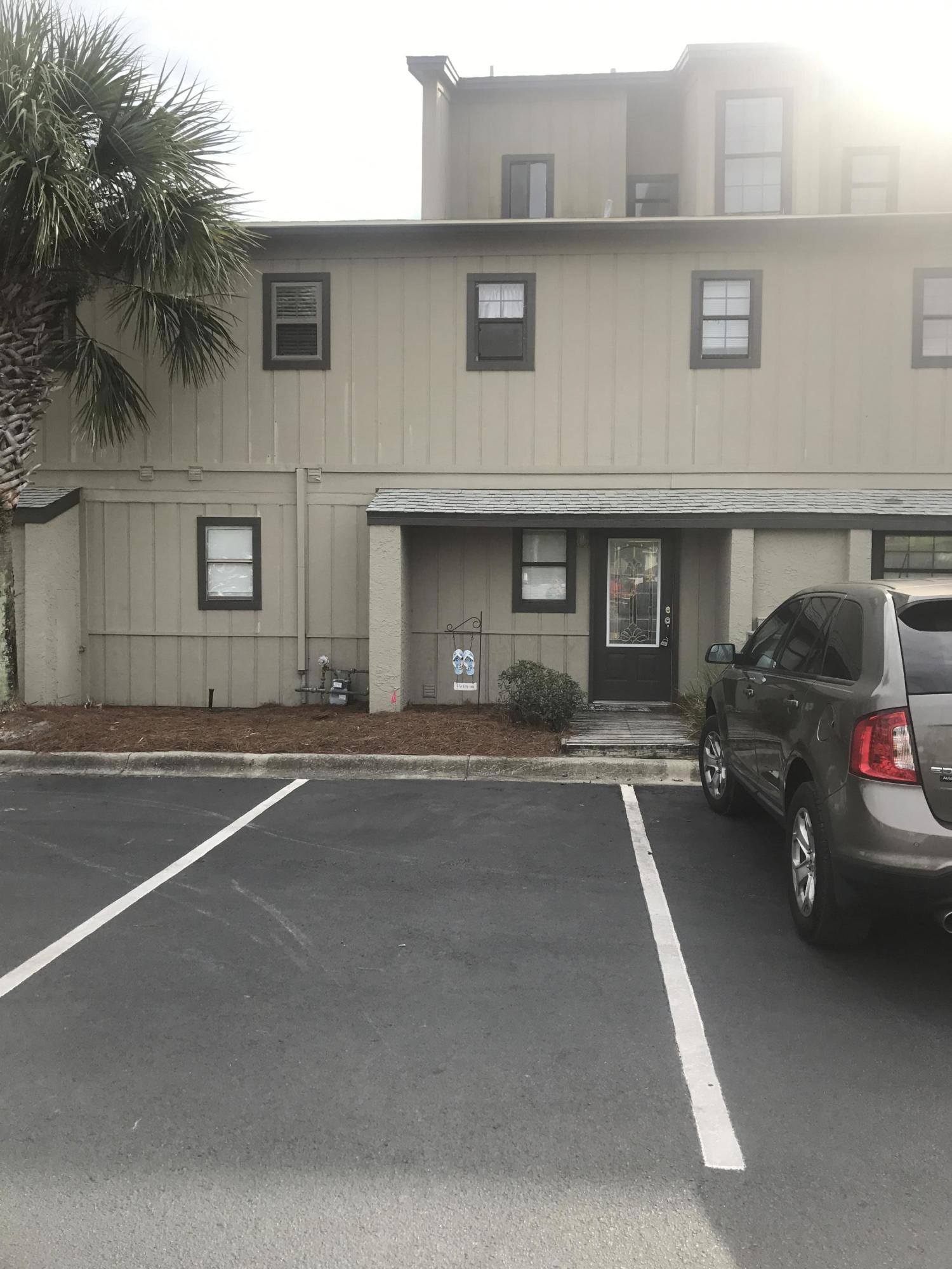 BEACHSIDE TOWNHOMES PHASE I - Residential
