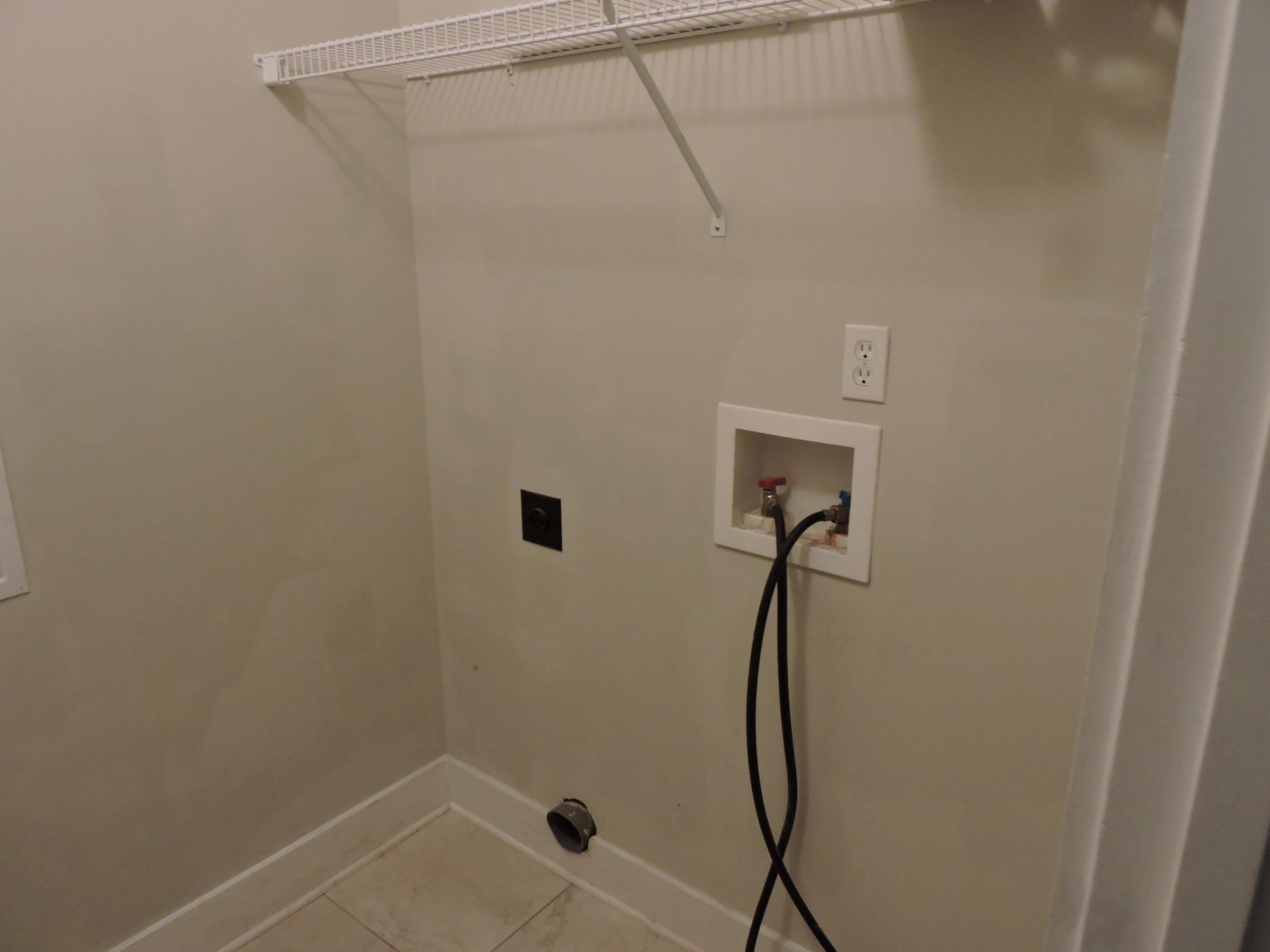 FOXWOOD ESTATES 1 - Residential Lease