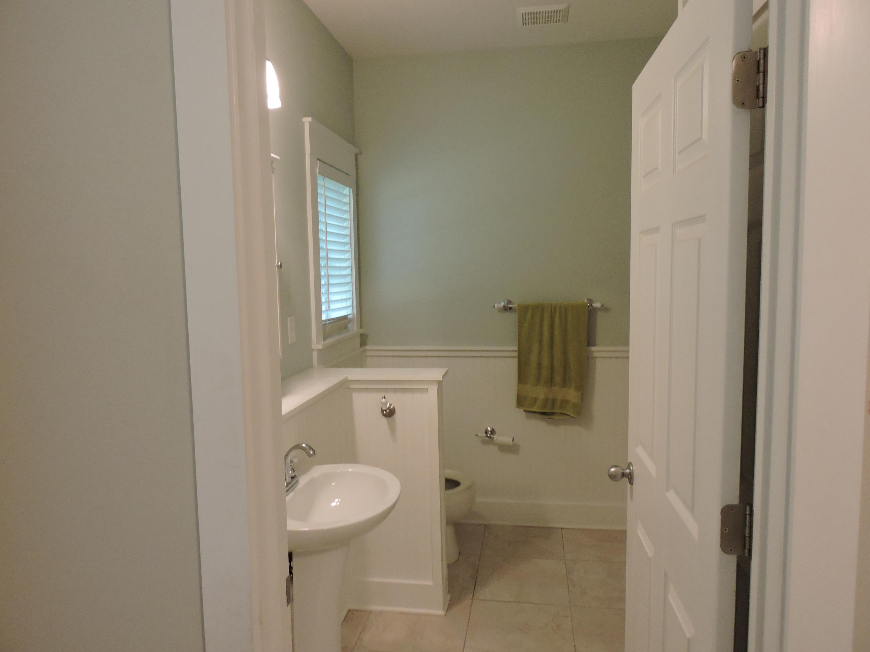 FOXWOOD ESTATES 1 - Residential Lease