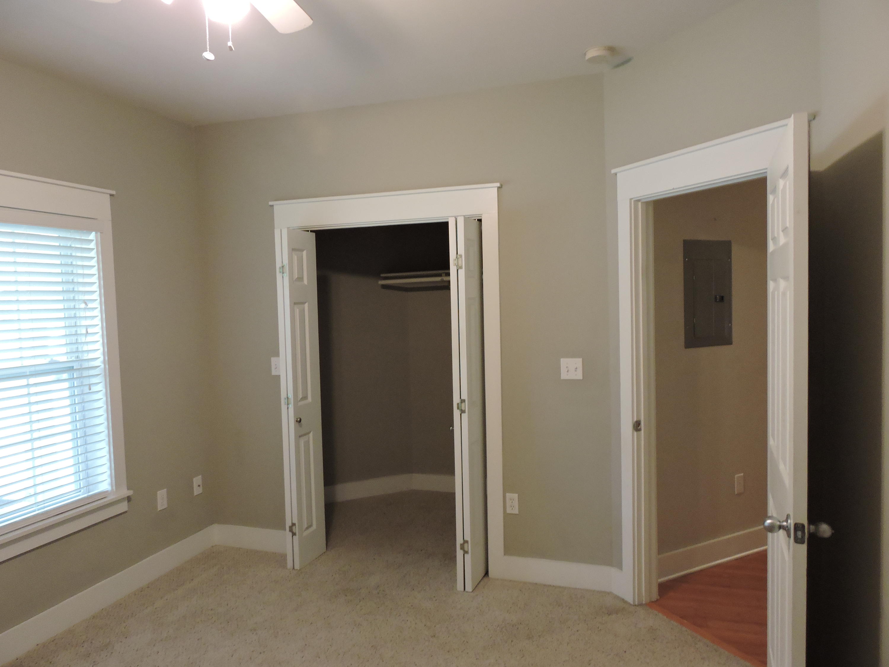 FOXWOOD ESTATES 1 - Residential Lease