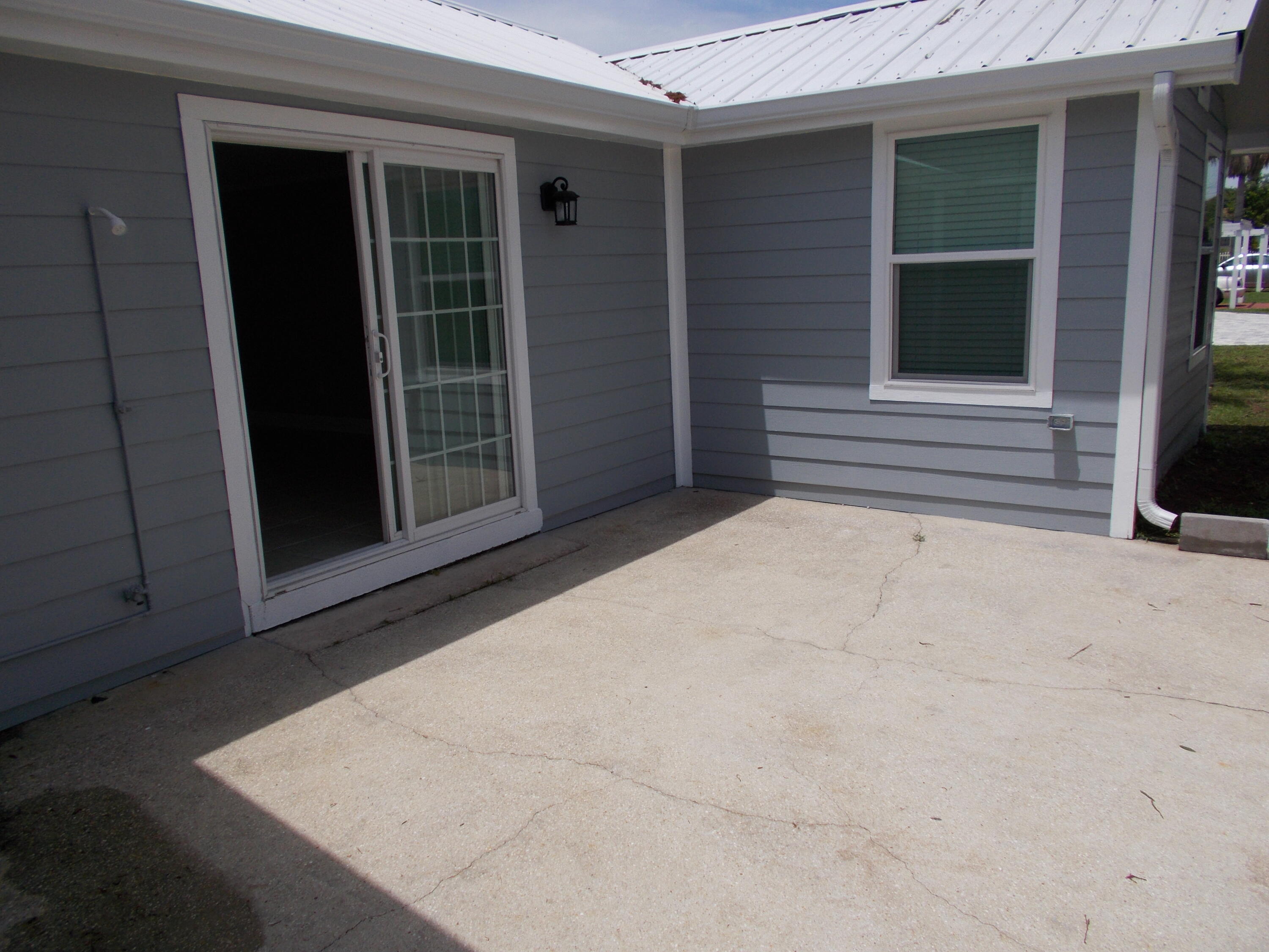 BID-A-WEE S/D - Residential