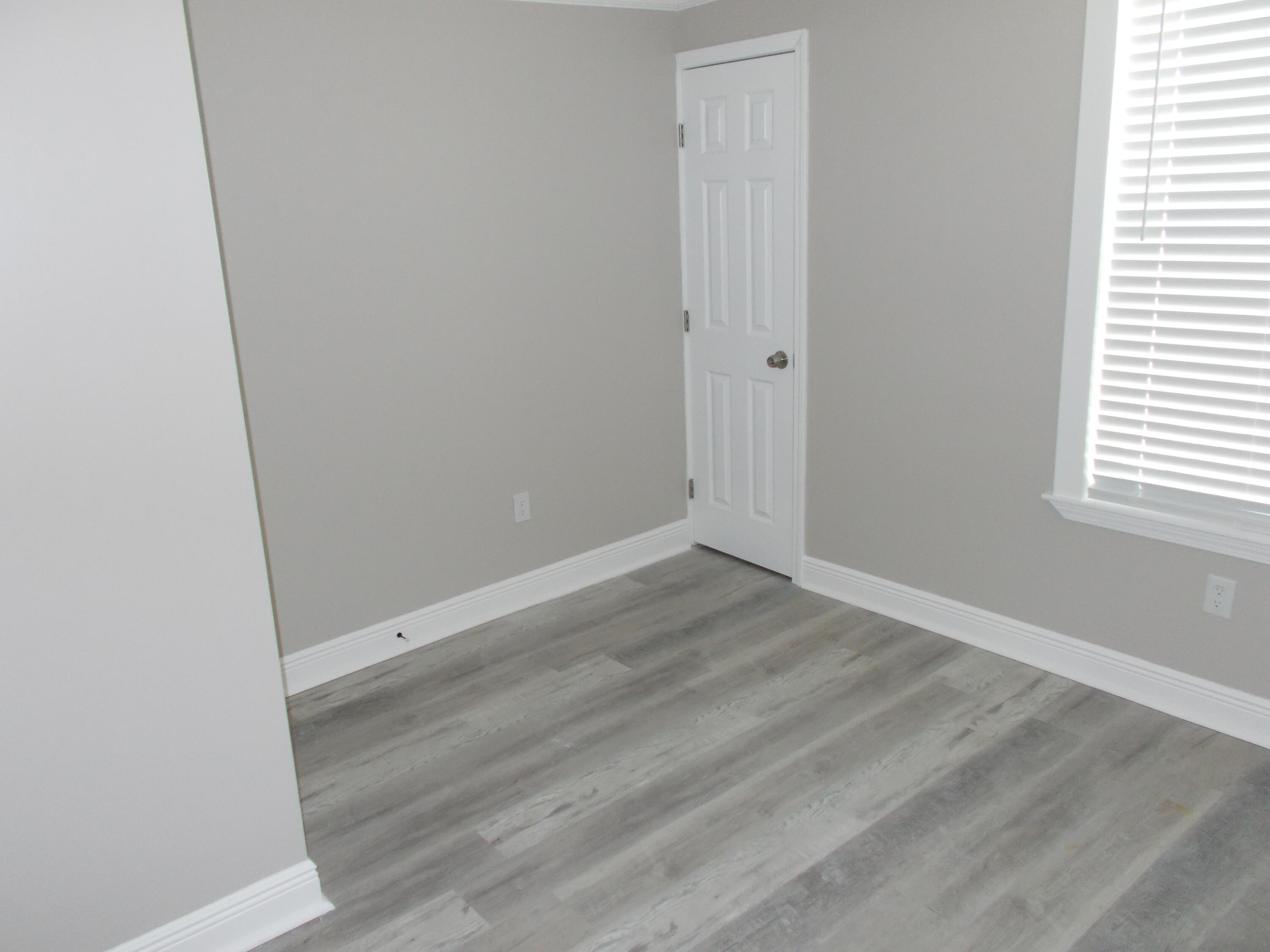 BID-A-WEE S/D - Residential